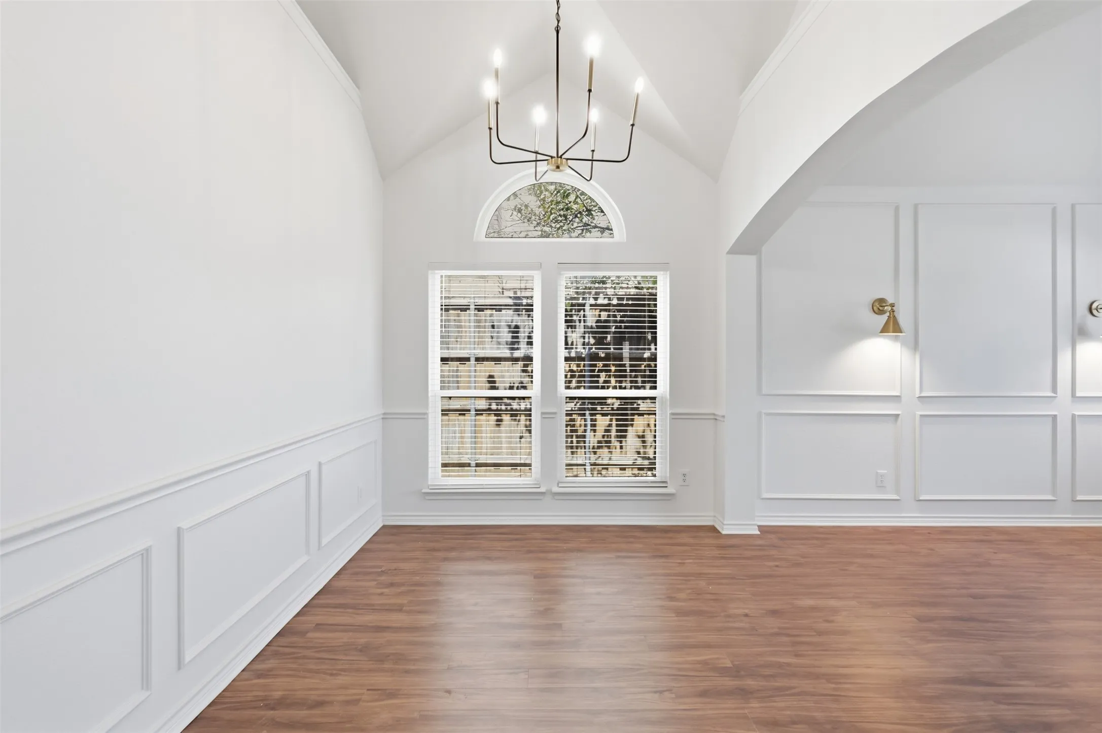 Single Family Residence For Sale in Collin County , 8117 Case Drive, Plano, Texas 75025, 5 Bedroom, 3 Bathroom, 2 Garage spaces, 2,576 Sqft, built in 1995, mls#21386938, Real Estate Agent in Plano, Homes For Sale in Collin county, Homes For Sale in Plano, Realtor in Plano Texas, Real Estate Brokerage Independent Realty Texas, Luminita Cordes Realtor