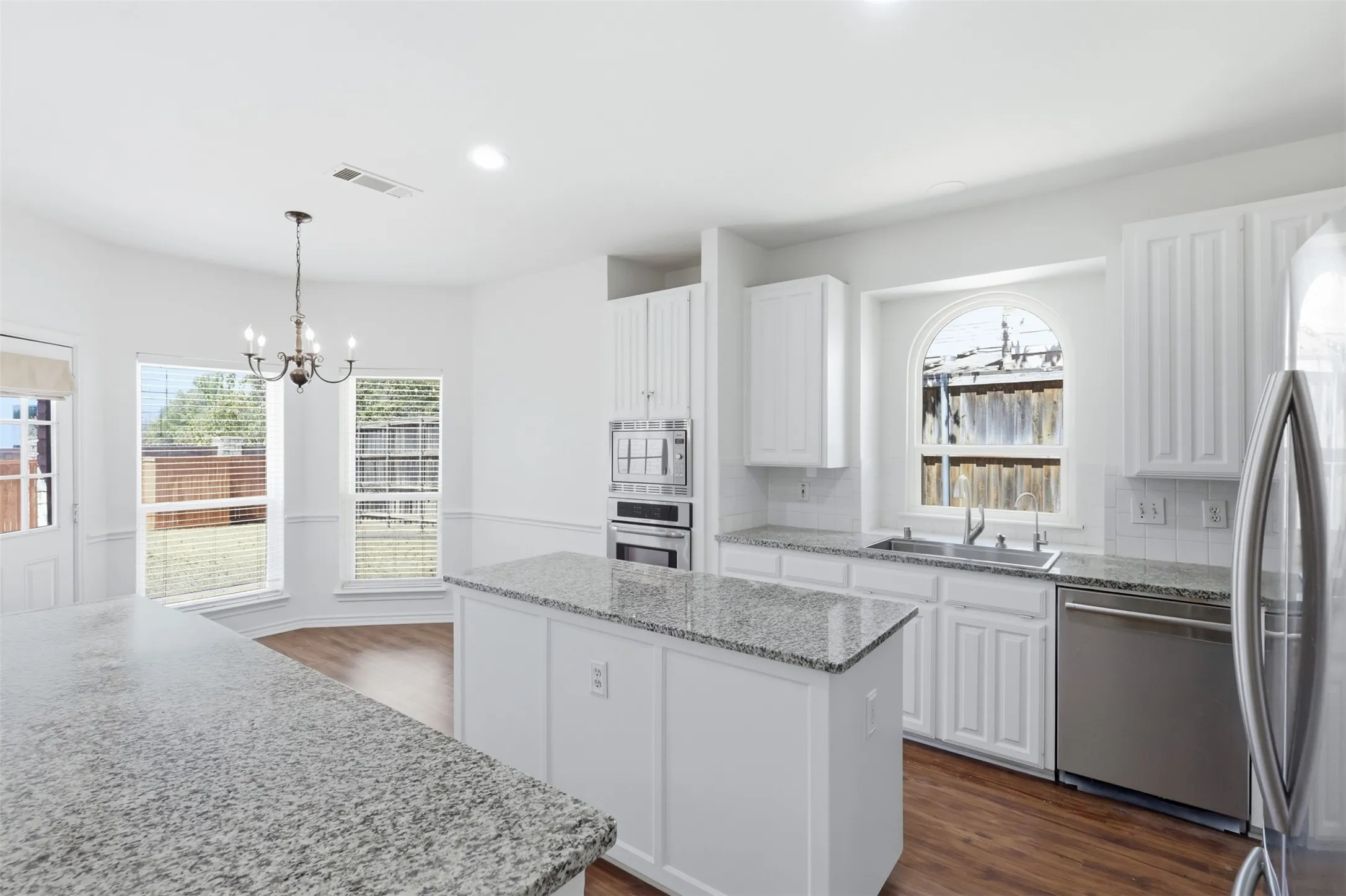 Single Family Residence For Sale in Collin County , 8117 Case Drive, Plano, Texas 75025, 5 Bedroom, 3 Bathroom, 2 Garage spaces, 2,576 Sqft, built in 1995, mls#21386938, Real Estate Agent in Plano, Homes For Sale in Collin county, Homes For Sale in Plano, Realtor in Plano Texas, Real Estate Brokerage Independent Realty Texas, Luminita Cordes Realtor