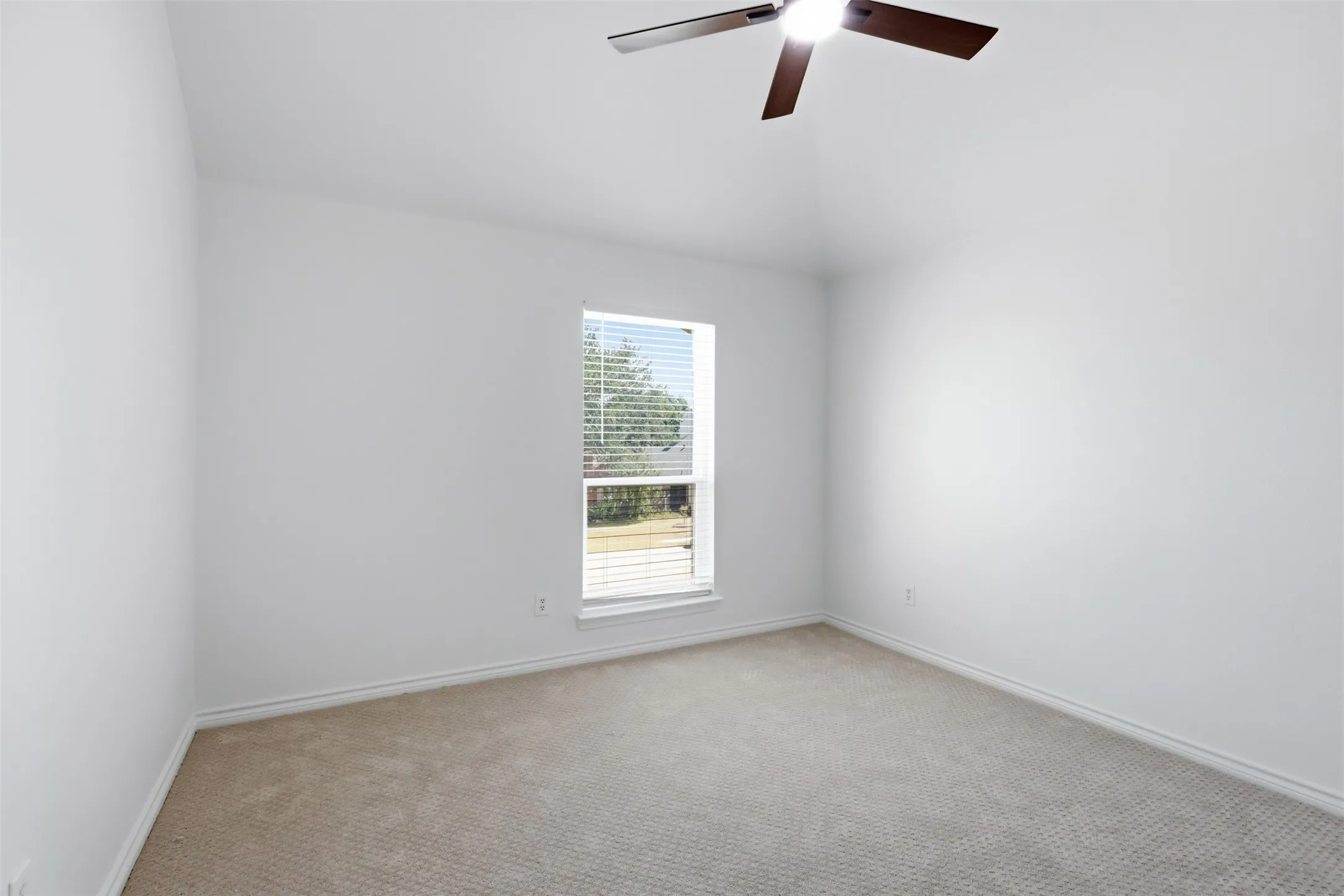 Single Family Residence For Sale in Collin County , 8117 Case Drive, Plano, Texas 75025, 5 Bedroom, 3 Bathroom, 2 Garage spaces, 2,576 Sqft, built in 1995, mls#21386938, Real Estate Agent in Plano, Homes For Sale in Collin county, Homes For Sale in Plano, Realtor in Plano Texas, Real Estate Brokerage Independent Realty Texas, Luminita Cordes Realtor