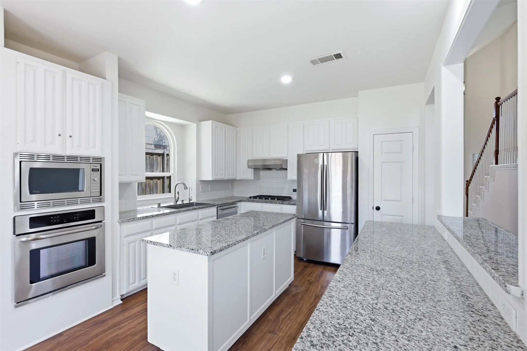 Single Family Residence For Sale in Collin County , 8117 Case Drive, Plano, Texas 75025, 5 Bedroom, 3 Bathroom, 2 Garage spaces, 2,576 Sqft, built in 1995, mls#21386938, Real Estate Agent in Plano, Homes For Sale in Collin county, Homes For Sale in Plano, Realtor in Plano Texas, Real Estate Brokerage Independent Realty Texas, Luminita Cordes Realtor