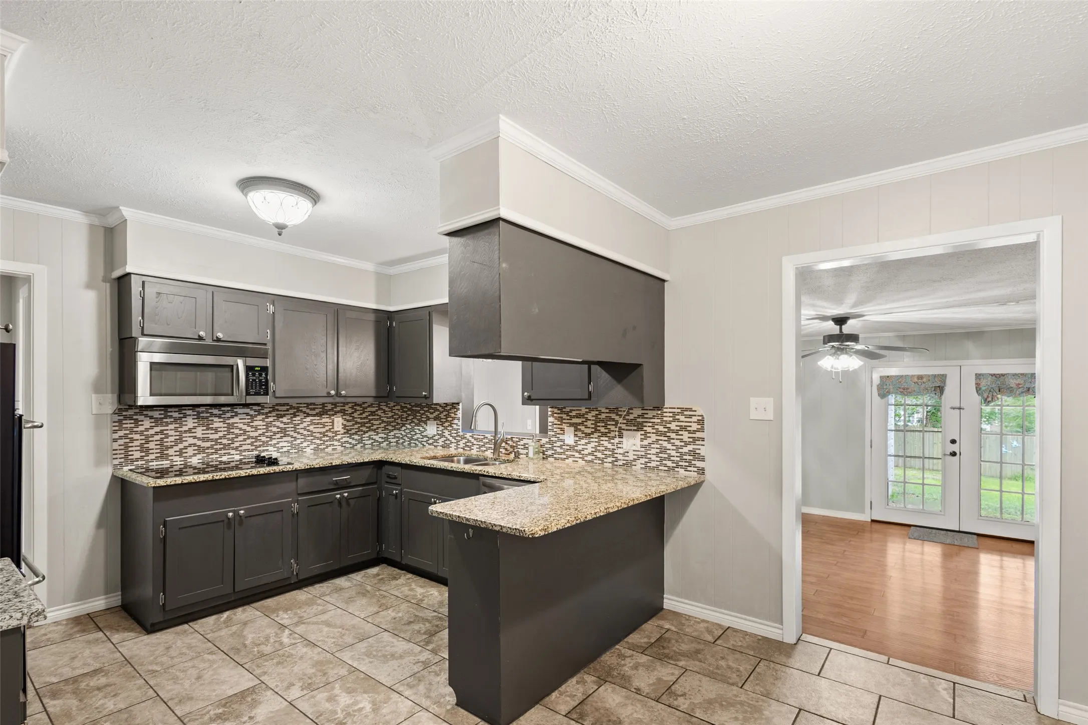 Single Family Residence For Sale in Upshur County , 801 Park, Gilmer, Texas 75644, 3 Bedroom, 2 Bathroom, 2 Garage spaces, 2,086 Sqft, built in 1963, mls#21389382, Real Estate Agent in Gilmer, Homes For Sale in Upshur county, Homes For Sale in Gilmer, Realtor in Gilmer Texas, Real Estate Brokerage Independent Realty Texas, Luminita Cordes Realtor