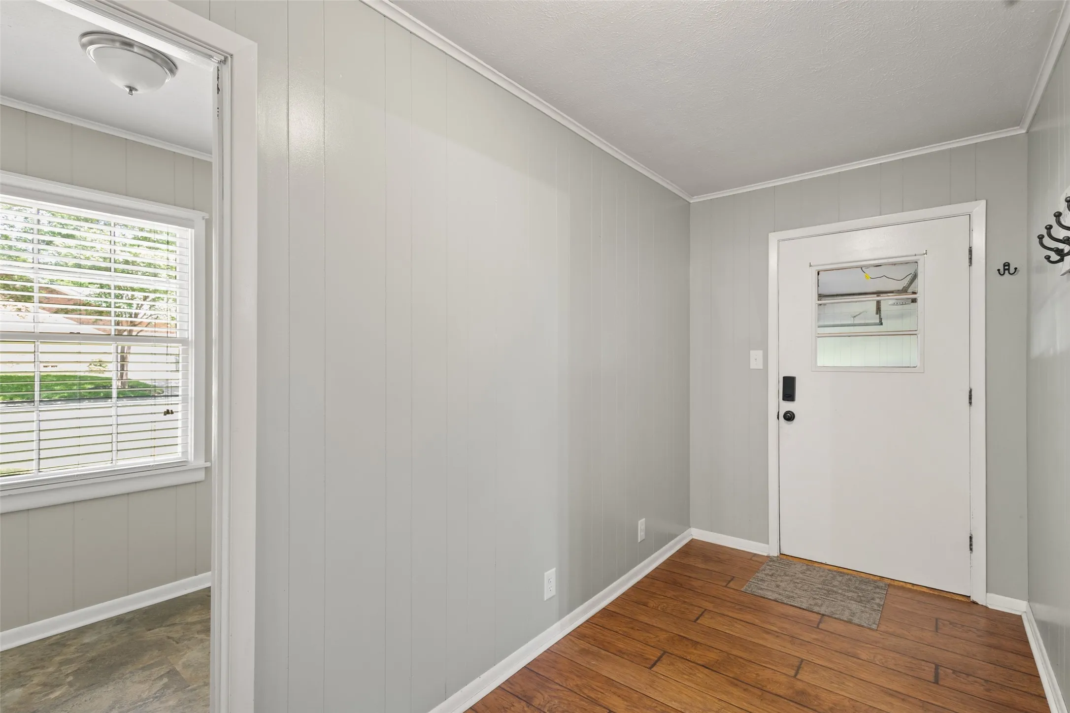 Single Family Residence For Sale in Upshur County , 801 Park, Gilmer, Texas 75644, 3 Bedroom, 2 Bathroom, 2 Garage spaces, 2,086 Sqft, built in 1963, mls#21389382, Real Estate Agent in Gilmer, Homes For Sale in Upshur county, Homes For Sale in Gilmer, Realtor in Gilmer Texas, Real Estate Brokerage Independent Realty Texas, Luminita Cordes Realtor