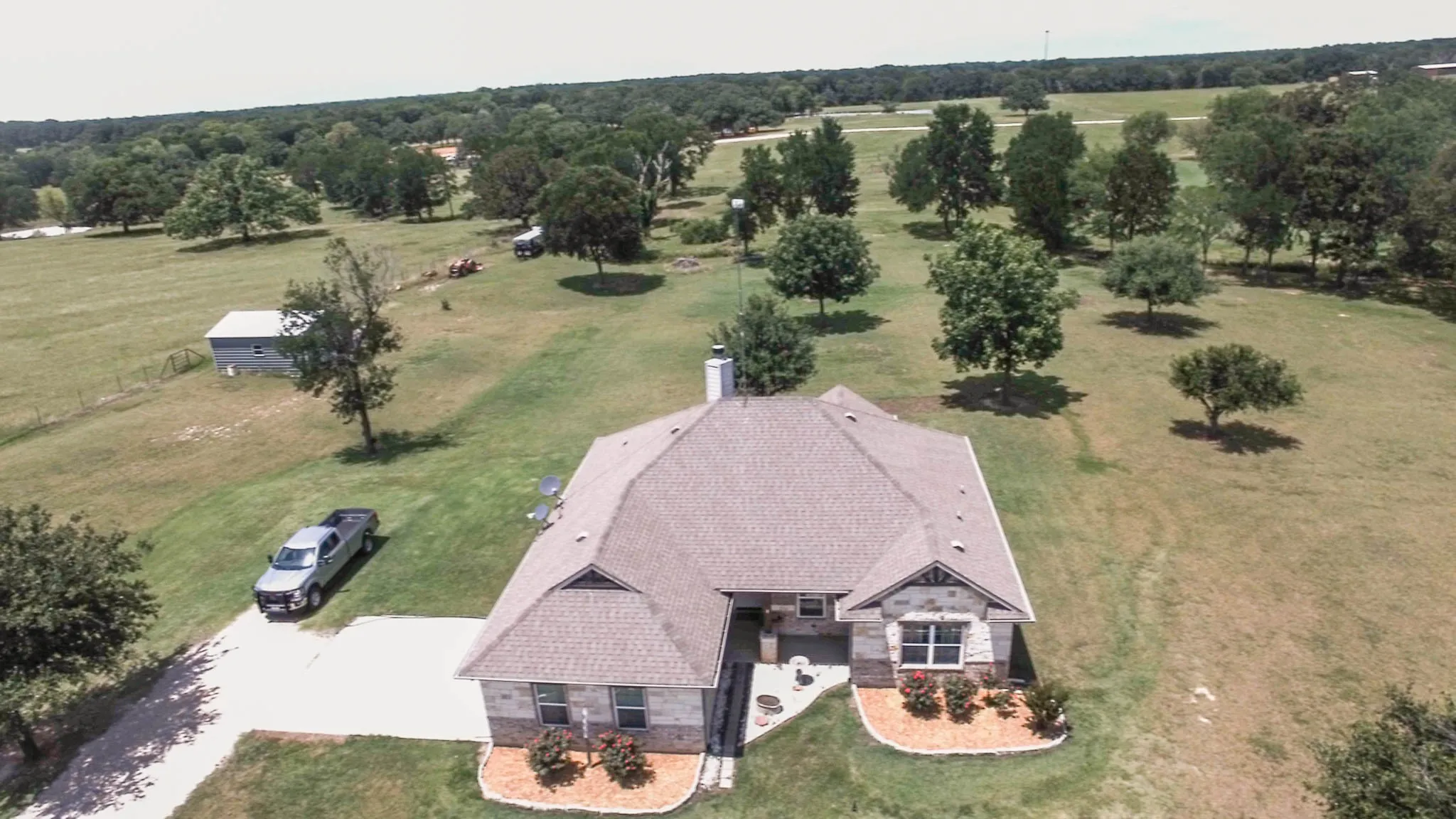 Single Family Residence For Sale in Kaufman County , 11171 FM 3094, Scurry, Texas 75158, 3 Bedroom, 2 Bathroom, 2 Garage spaces, 1,621 Sqft, built in 2015, mls#21386672, Real Estate Agent in Scurry, Homes For Sale in Kaufman county, Homes For Sale in Scurry, Realtor in Scurry Texas, Real Estate Brokerage Independent Realty Texas, Luminita Cordes Realtor