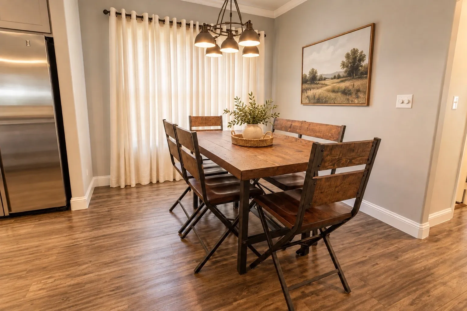 Photo of dining room area.