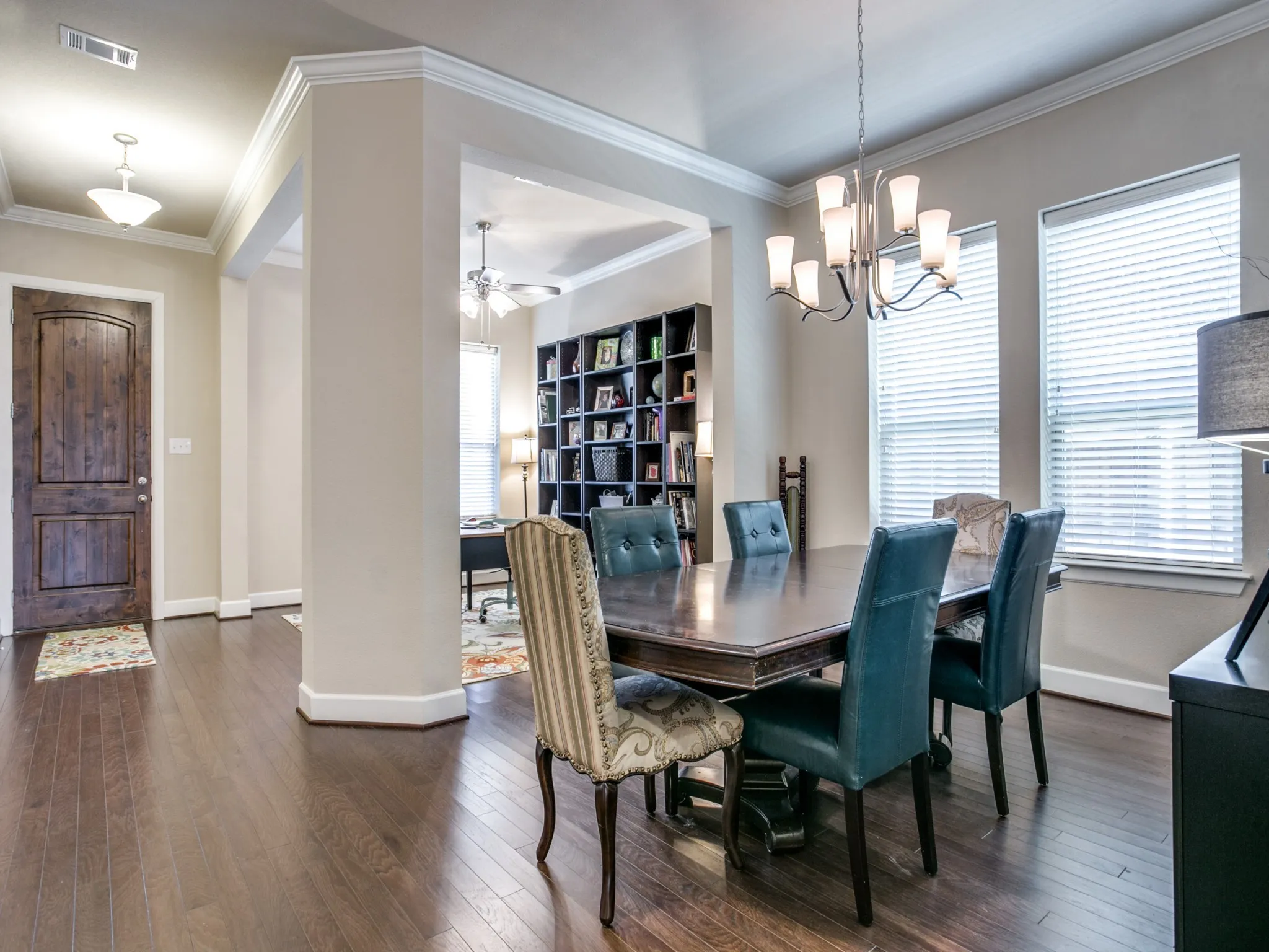 Single Family Residence For Rent in Tarrant County , 1010 Crystal Oak Lane, Arlington, Texas 76005, 3 Bedroom, 3 Bathroom, 2 Garage spaces, 2,990 Sqft, built in 2013, mls#21389281, Real Estate Agent in Arlington, Homes For Rent in Tarrant county, Homes For Rent in Arlington, Realtor in Arlington Texas, Real Estate Brokerage Independent Realty Texas, Luminita Cordes Realtor