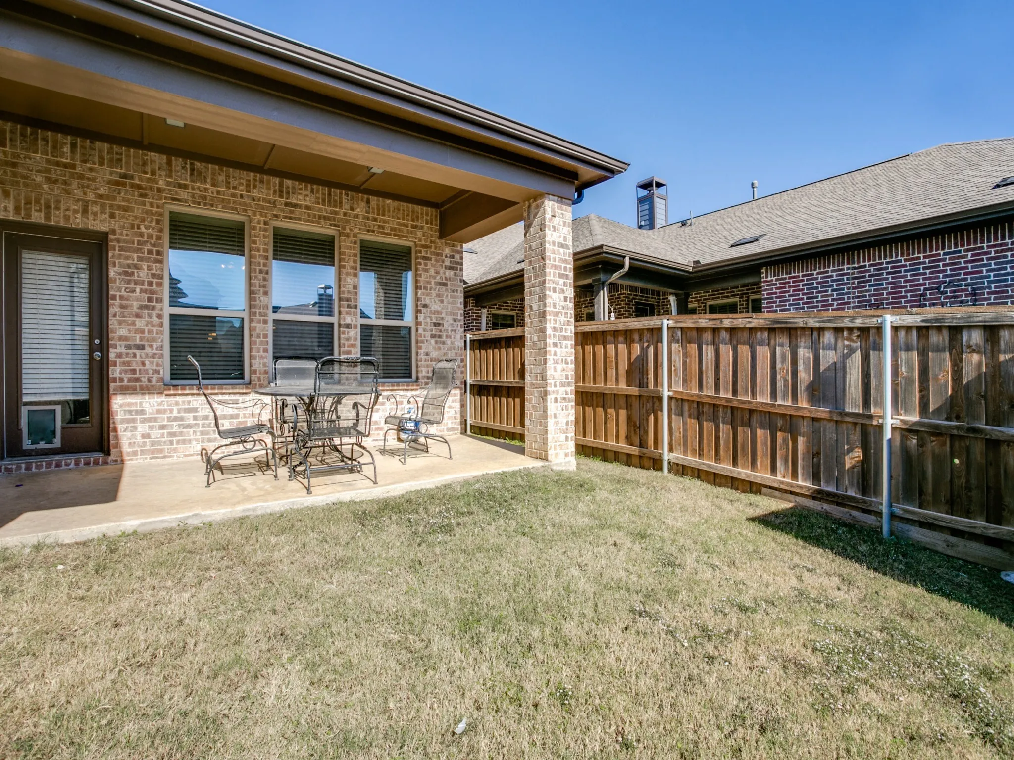 Single Family Residence For Rent in Tarrant County , 1010 Crystal Oak Lane, Arlington, Texas 76005, 3 Bedroom, 3 Bathroom, 2 Garage spaces, 2,990 Sqft, built in 2013, mls#21389281, Real Estate Agent in Arlington, Homes For Rent in Tarrant county, Homes For Rent in Arlington, Realtor in Arlington Texas, Real Estate Brokerage Independent Realty Texas, Luminita Cordes Realtor