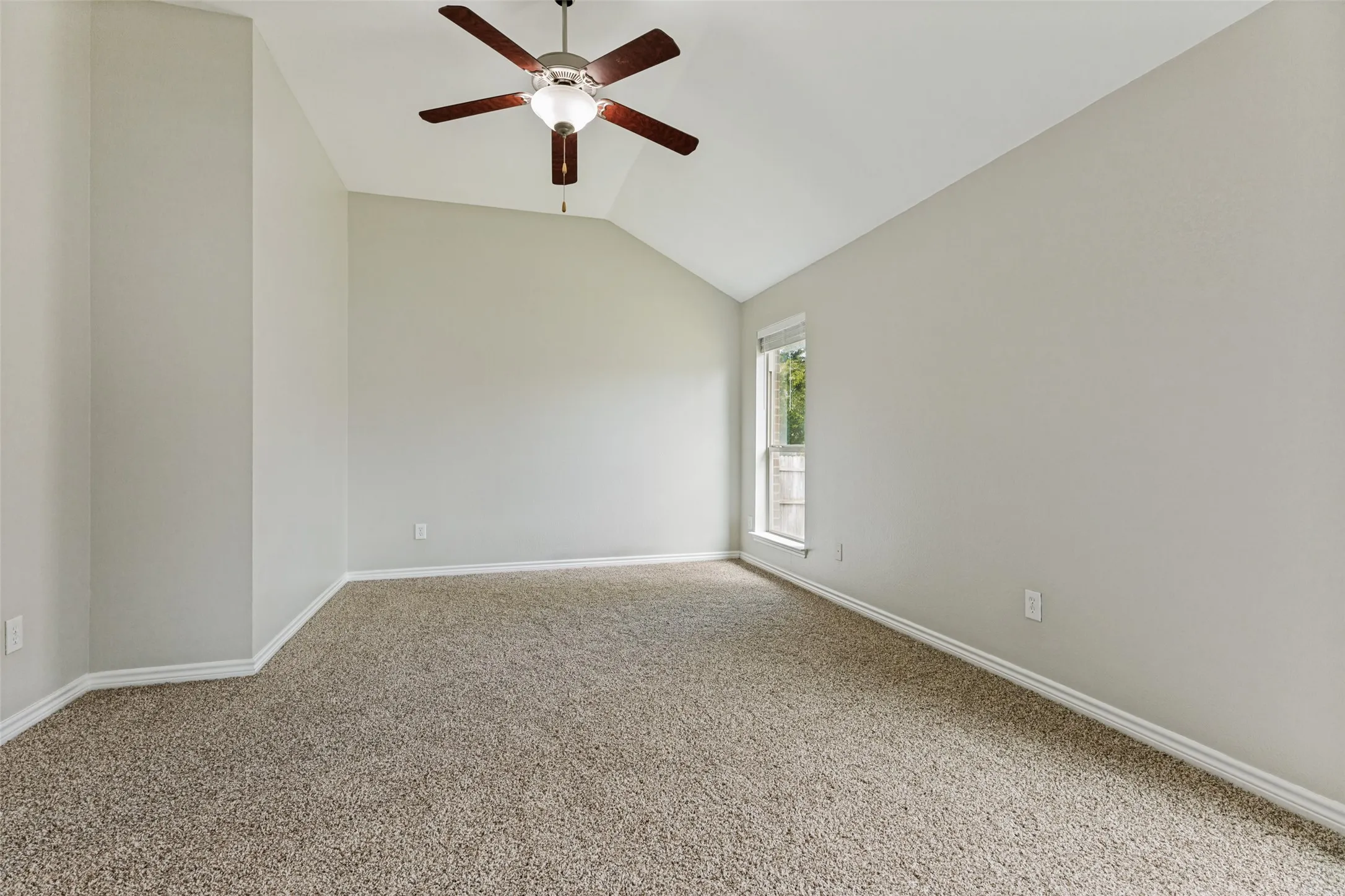 Single Family Residence For Rent in Tarrant County , 417 Brookhollow Lane, Saginaw, Texas 76131, 3 Bedroom, 2 Bathroom, 2 Garage spaces, 1,614 Sqft, built in 2010, mls#21389385, Real Estate Agent in Saginaw, Homes For Rent in Tarrant county, Homes For Rent in Saginaw, Realtor in Saginaw Texas, Real Estate Brokerage Independent Realty Texas, Luminita Cordes Realtor