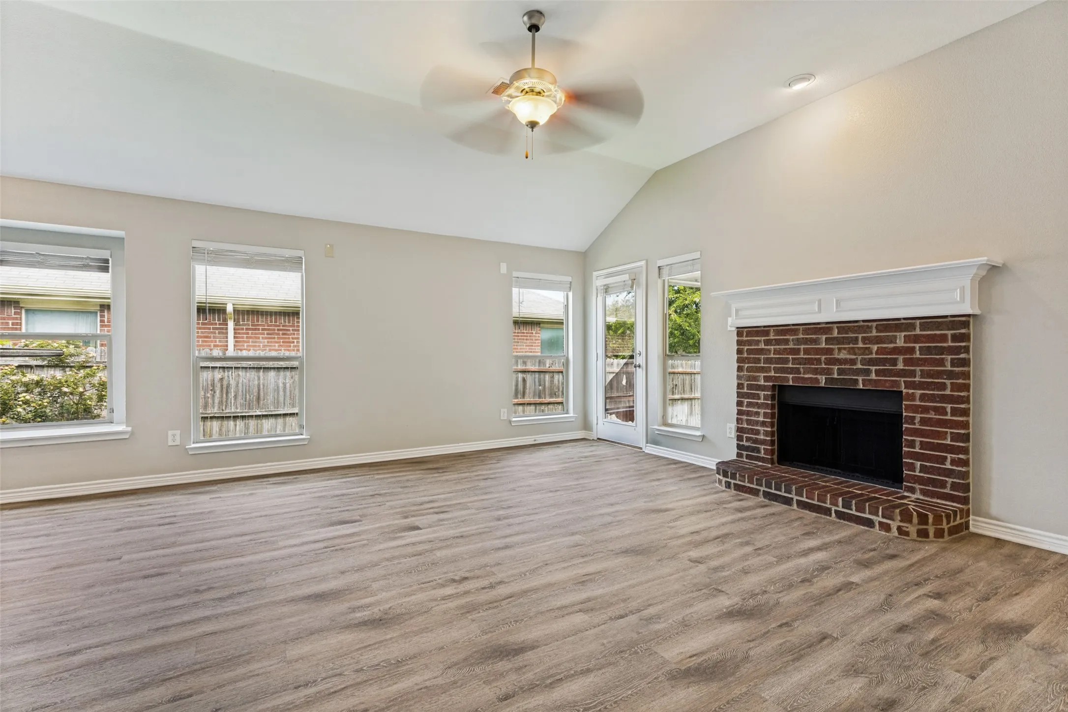 Single Family Residence For Rent in Tarrant County , 417 Brookhollow Lane, Saginaw, Texas 76131, 3 Bedroom, 2 Bathroom, 2 Garage spaces, 1,614 Sqft, built in 2010, mls#21389385, Real Estate Agent in Saginaw, Homes For Rent in Tarrant county, Homes For Rent in Saginaw, Realtor in Saginaw Texas, Real Estate Brokerage Independent Realty Texas, Luminita Cordes Realtor