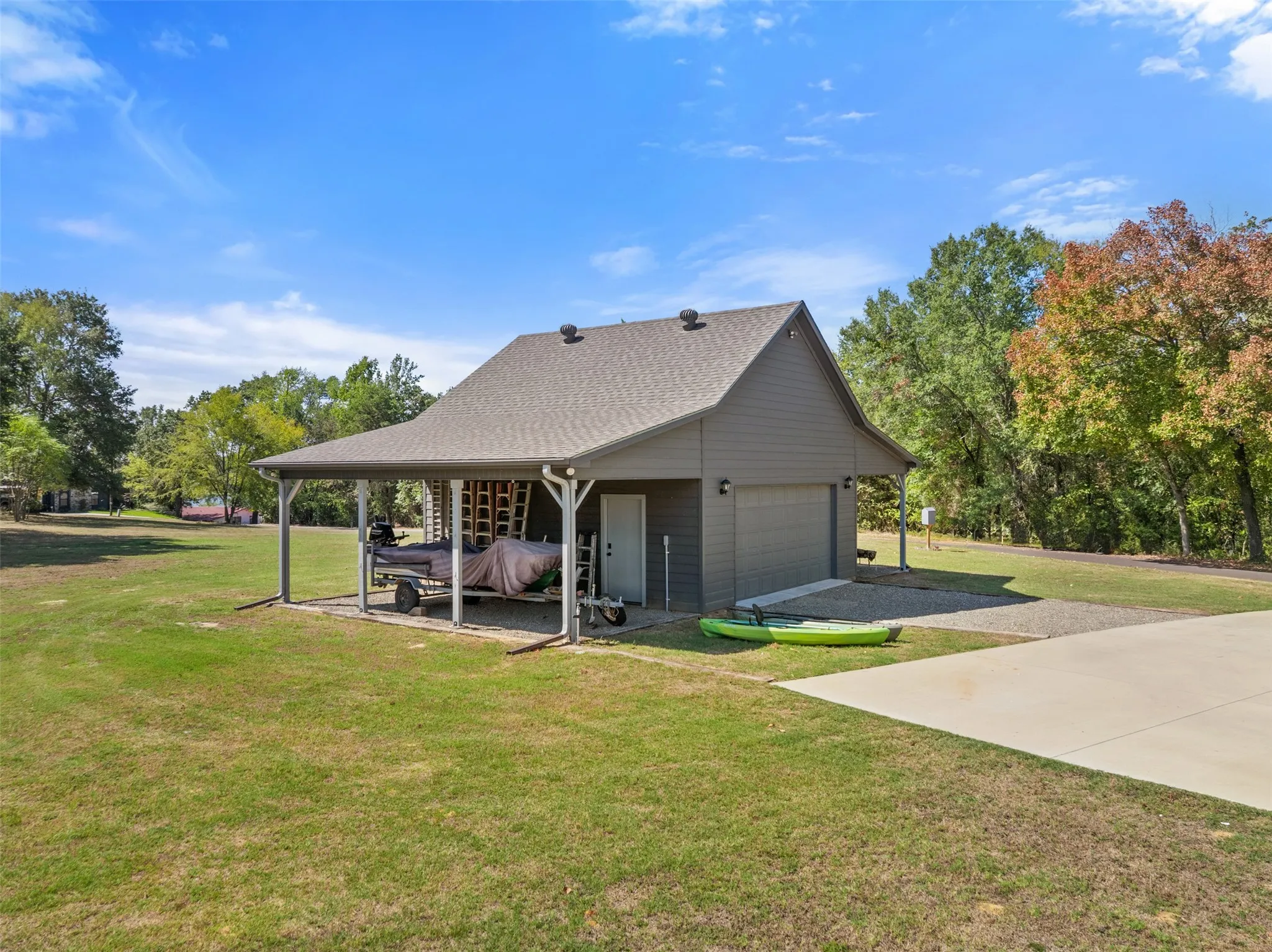 Single Family Residence For Sale in Wood County , 129 County Road 4847, Winnsboro, Texas 75494, 3 Bedroom, 2 Bathroom, 1 Garage spaces, 1,975 Sqft, built in 2021, mls#21389297, Real Estate Agent in Winnsboro, Homes For Sale in Wood county, Homes For Sale in Winnsboro, Realtor in Winnsboro Texas, Real Estate Brokerage Independent Realty Texas, Luminita Cordes Realtor