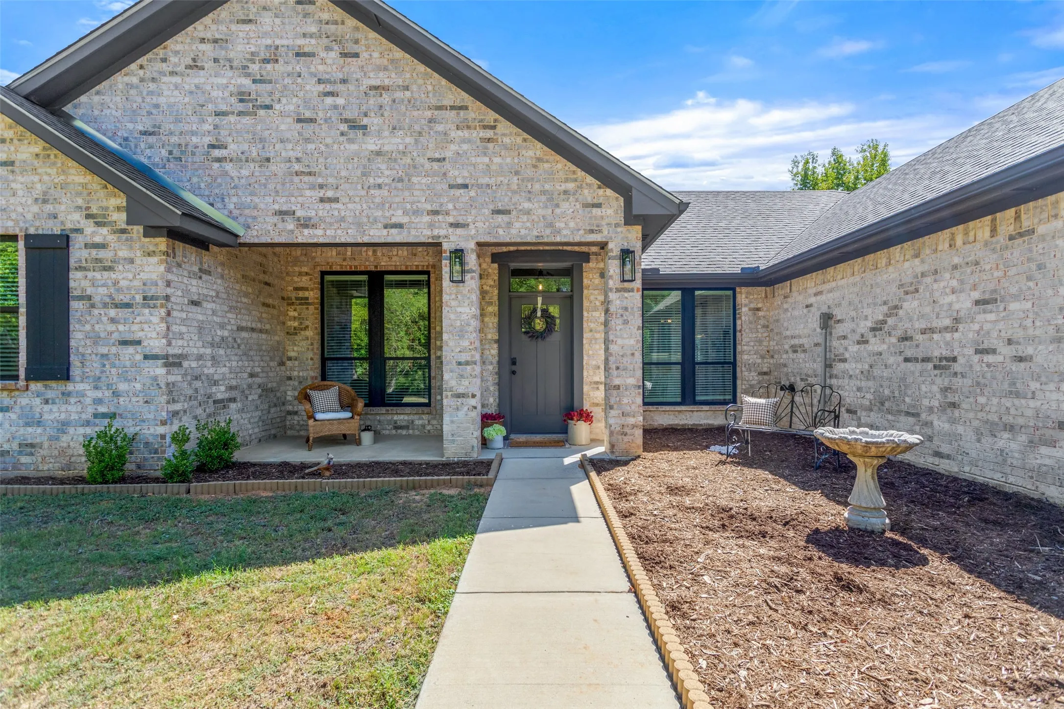 Single Family Residence For Sale in Wood County , 129 County Road 4847, Winnsboro, Texas 75494, 3 Bedroom, 2 Bathroom, 1 Garage spaces, 1,975 Sqft, built in 2021, mls#21389297, Real Estate Agent in Winnsboro, Homes For Sale in Wood county, Homes For Sale in Winnsboro, Realtor in Winnsboro Texas, Real Estate Brokerage Independent Realty Texas, Luminita Cordes Realtor