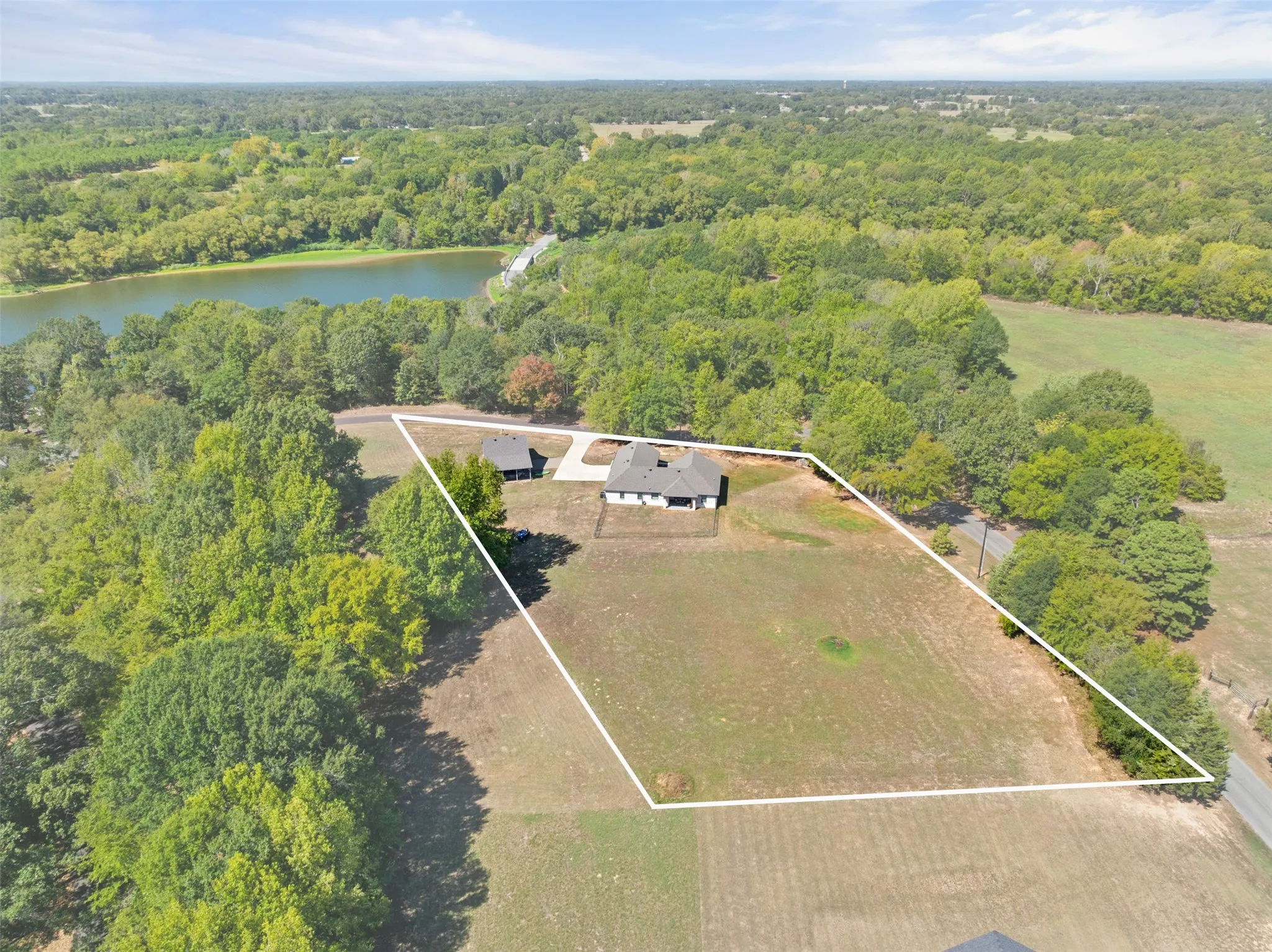Single Family Residence For Sale in Wood County , 129 County Road 4847, Winnsboro, Texas 75494, 3 Bedroom, 2 Bathroom, 1 Garage spaces, 1,975 Sqft, built in 2021, mls#21389297, Real Estate Agent in Winnsboro, Homes For Sale in Wood county, Homes For Sale in Winnsboro, Realtor in Winnsboro Texas, Real Estate Brokerage Independent Realty Texas, Luminita Cordes Realtor