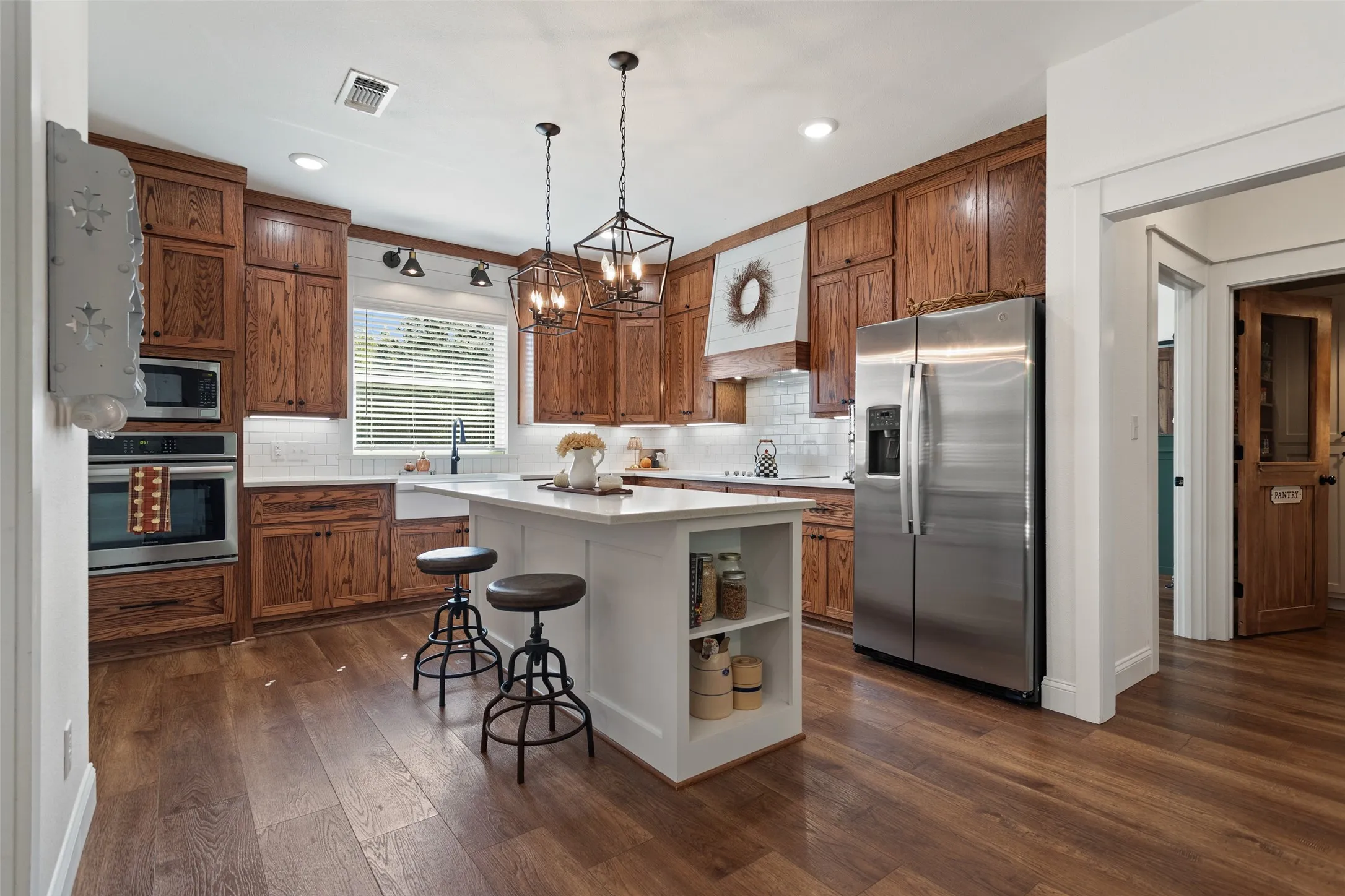Single Family Residence For Sale in Wood County , 129 County Road 4847, Winnsboro, Texas 75494, 3 Bedroom, 2 Bathroom, 1 Garage spaces, 1,975 Sqft, built in 2021, mls#21389297, Real Estate Agent in Winnsboro, Homes For Sale in Wood county, Homes For Sale in Winnsboro, Realtor in Winnsboro Texas, Real Estate Brokerage Independent Realty Texas, Luminita Cordes Realtor