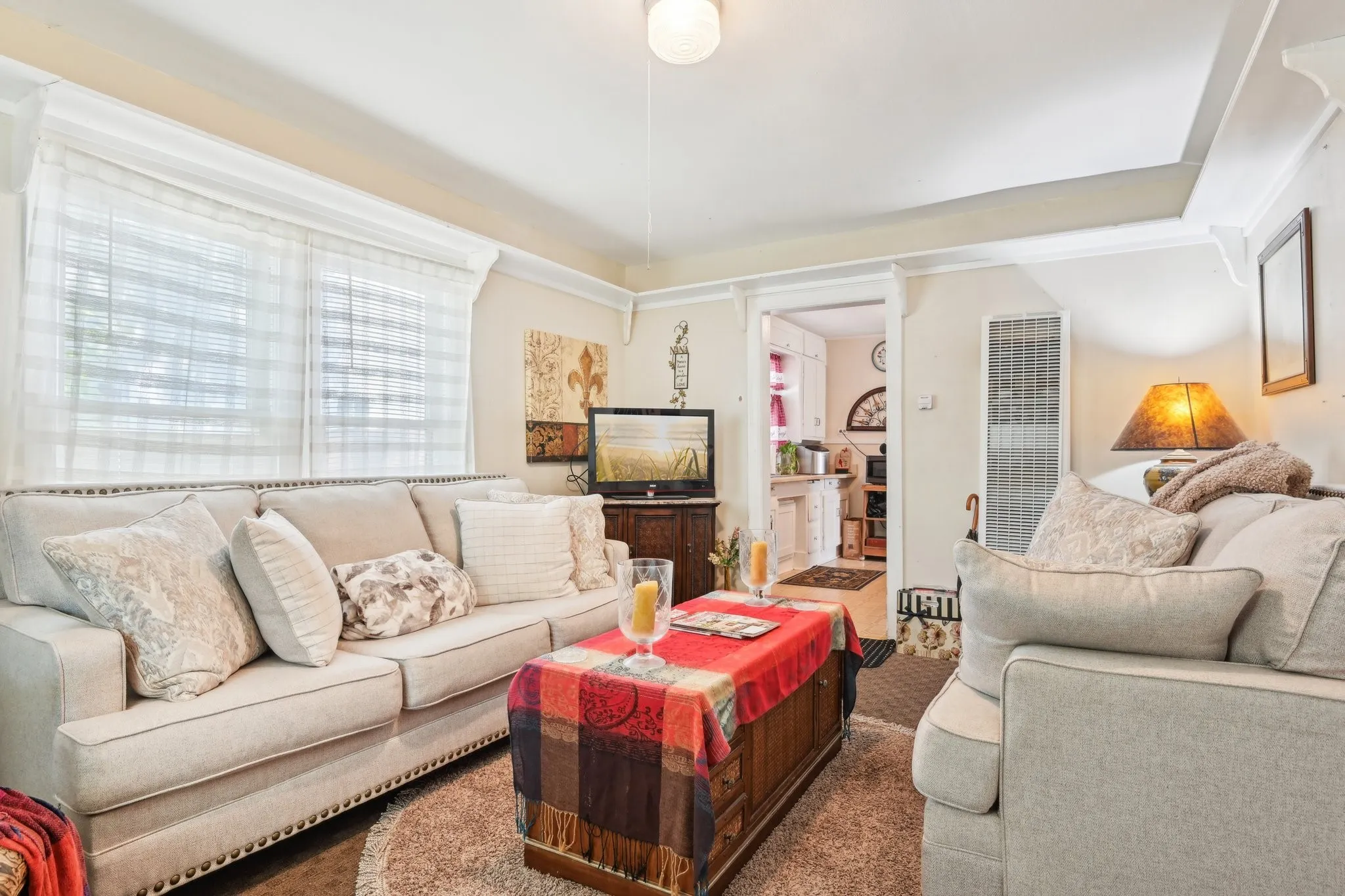 Single Family Residence For Sale in Tarrant County , 2509 Bird Street, Fort Worth, Texas 76111, 2 Bedroom, 1 Bathroom, Garage spaces, 864 Sqft, built in 1948, mls#21389380, Real Estate Agent in Fort Worth, Homes For Sale in Tarrant county, Homes For Sale in Fort Worth, Realtor in Fort Worth Texas, Real Estate Brokerage Independent Realty Texas, Luminita Cordes Realtor