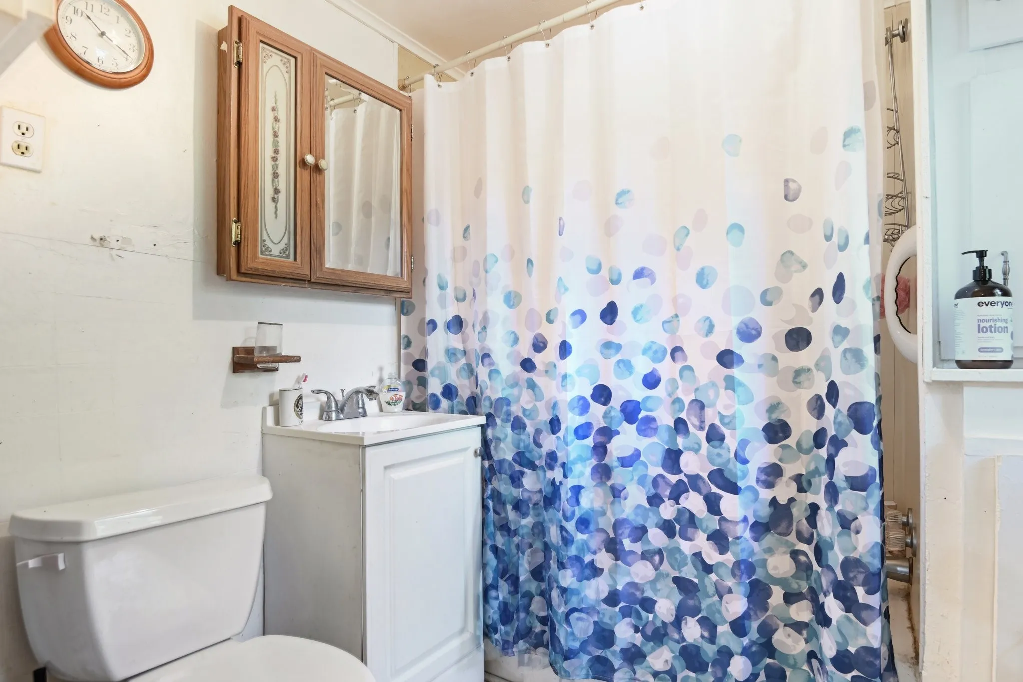Single Family Residence For Sale in Tarrant County , 2509 Bird Street, Fort Worth, Texas 76111, 2 Bedroom, 1 Bathroom, Garage spaces, 864 Sqft, built in 1948, mls#21389380, Real Estate Agent in Fort Worth, Homes For Sale in Tarrant county, Homes For Sale in Fort Worth, Realtor in Fort Worth Texas, Real Estate Brokerage Independent Realty Texas, Luminita Cordes Realtor