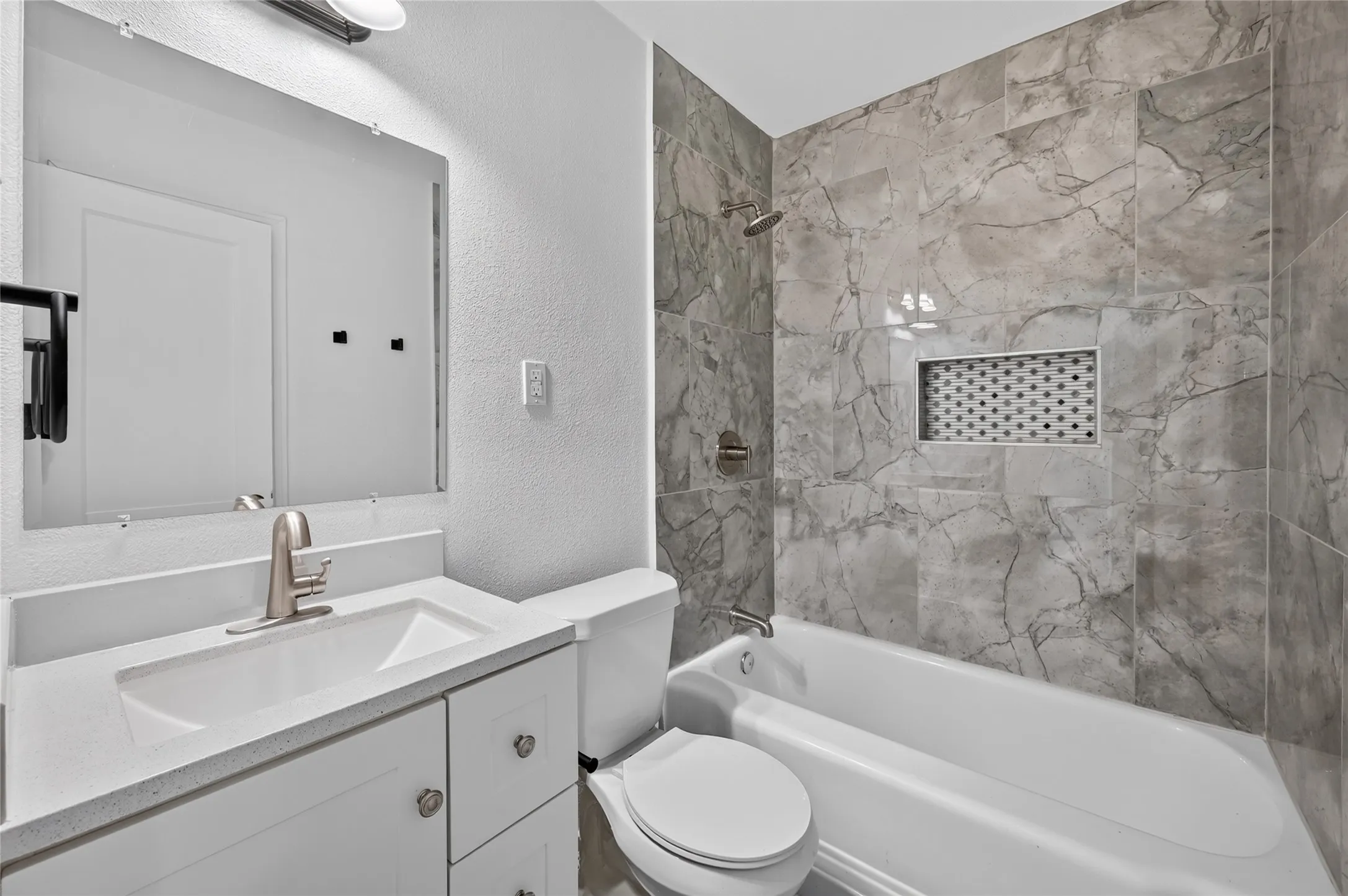 Single Family Residence For Sale in Tarrant County , 7420 Arlie Avenue, Fort Worth, Texas 76116, 3 Bedroom, 2 Bathroom, 1 Garage spaces, 1,322 Sqft, built in 1950, mls#21383208, Real Estate Agent in Fort Worth, Homes For Sale in Tarrant county, Homes For Sale in Fort Worth, Realtor in Fort Worth Texas, Real Estate Brokerage Independent Realty Texas, Luminita Cordes Realtor