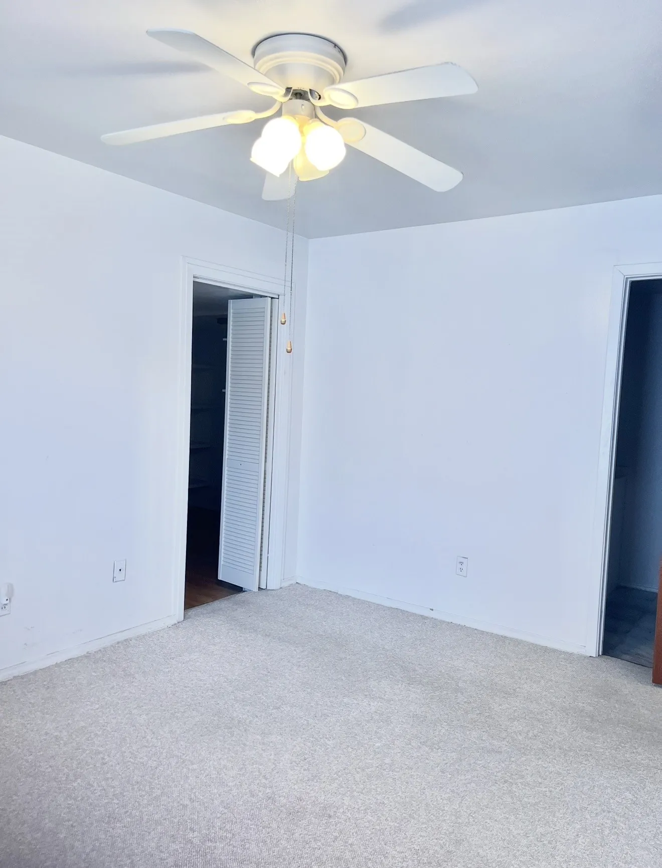 Single Family Residence For Sale in Dallas County , 2414 Himes Street, Irving, Texas 75060, 3 Bedroom, 2 Bathroom, 1 Garage spaces, 1,786 Sqft, built in 1957, mls#21389368, Real Estate Agent in Irving, Homes For Sale in Dallas county, Homes For Sale in Irving, Realtor in Irving Texas, Real Estate Brokerage Independent Realty Texas, Luminita Cordes Realtor