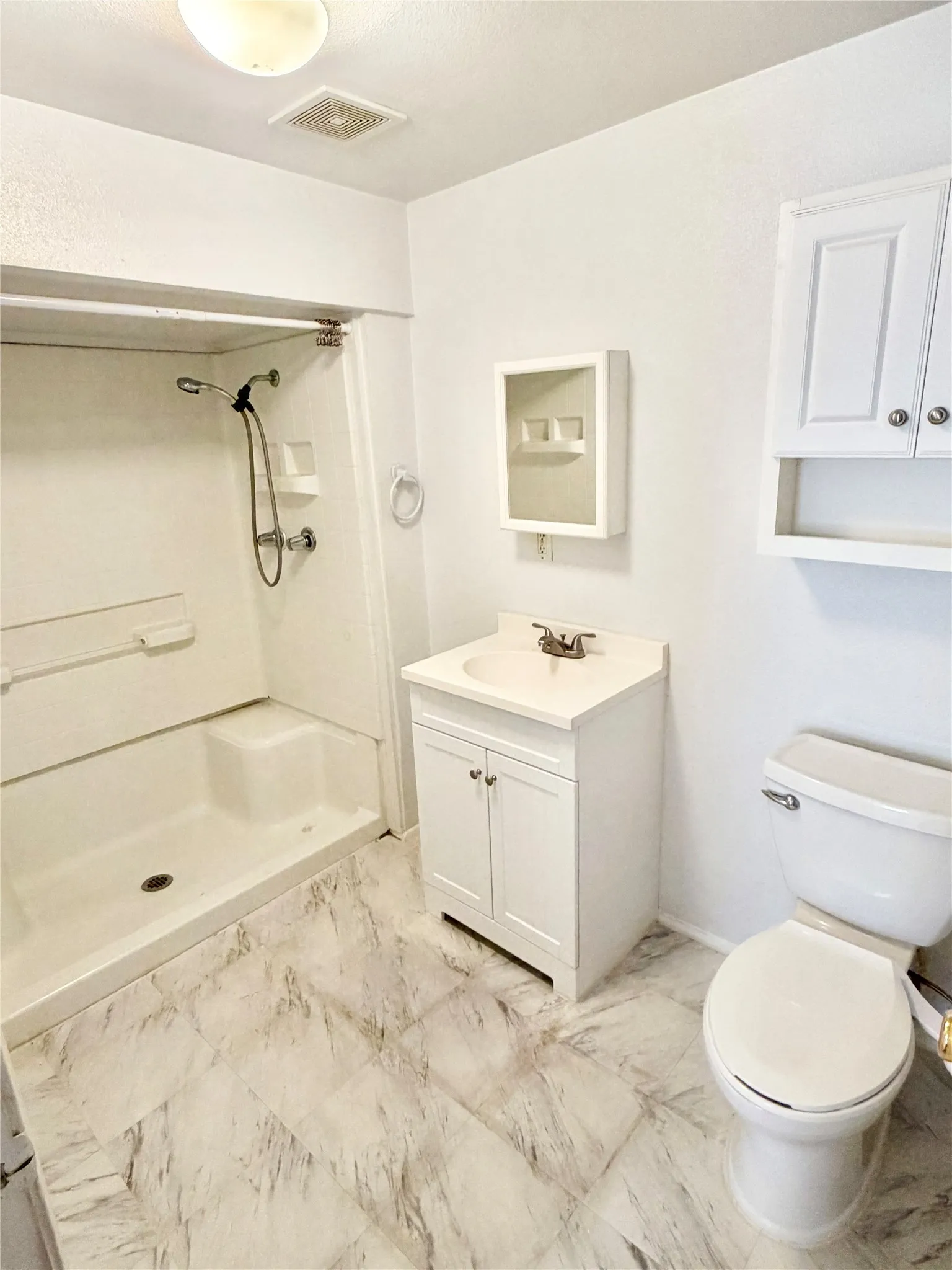 Single Family Residence For Sale in Dallas County , 2414 Himes Street, Irving, Texas 75060, 3 Bedroom, 2 Bathroom, 1 Garage spaces, 1,786 Sqft, built in 1957, mls#21389368, Real Estate Agent in Irving, Homes For Sale in Dallas county, Homes For Sale in Irving, Realtor in Irving Texas, Real Estate Brokerage Independent Realty Texas, Luminita Cordes Realtor