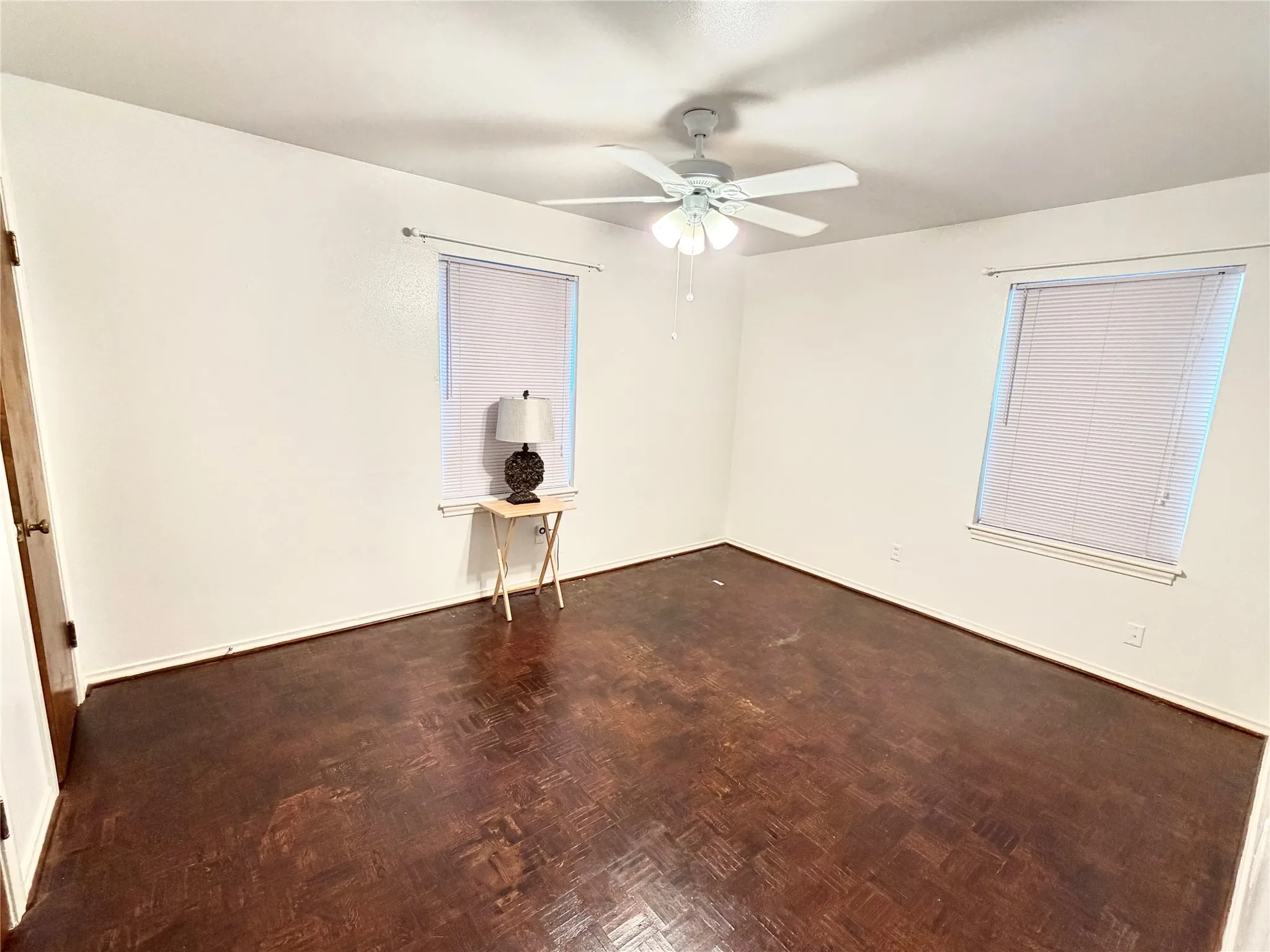 Single Family Residence For Sale in Dallas County , 2414 Himes Street, Irving, Texas 75060, 3 Bedroom, 2 Bathroom, 1 Garage spaces, 1,786 Sqft, built in 1957, mls#21389368, Real Estate Agent in Irving, Homes For Sale in Dallas county, Homes For Sale in Irving, Realtor in Irving Texas, Real Estate Brokerage Independent Realty Texas, Luminita Cordes Realtor
