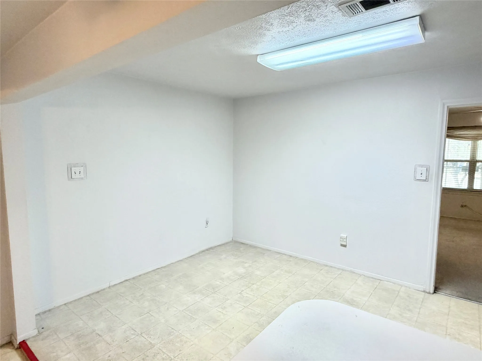 Single Family Residence For Sale in Dallas County , 2414 Himes Street, Irving, Texas 75060, 3 Bedroom, 2 Bathroom, 1 Garage spaces, 1,786 Sqft, built in 1957, mls#21389368, Real Estate Agent in Irving, Homes For Sale in Dallas county, Homes For Sale in Irving, Realtor in Irving Texas, Real Estate Brokerage Independent Realty Texas, Luminita Cordes Realtor