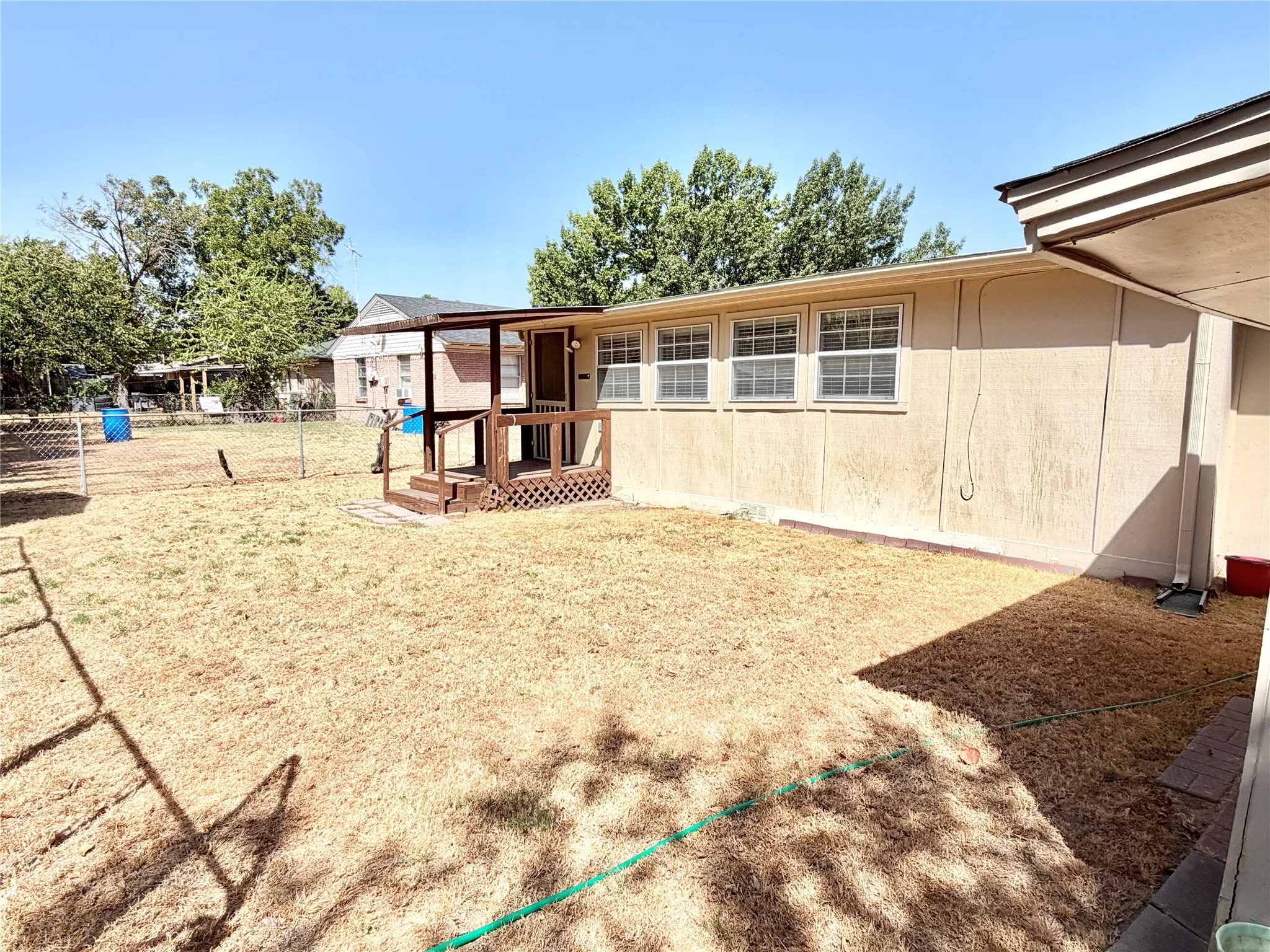 Single Family Residence For Sale in Dallas County , 2414 Himes Street, Irving, Texas 75060, 3 Bedroom, 2 Bathroom, 1 Garage spaces, 1,786 Sqft, built in 1957, mls#21389368, Real Estate Agent in Irving, Homes For Sale in Dallas county, Homes For Sale in Irving, Realtor in Irving Texas, Real Estate Brokerage Independent Realty Texas, Luminita Cordes Realtor
