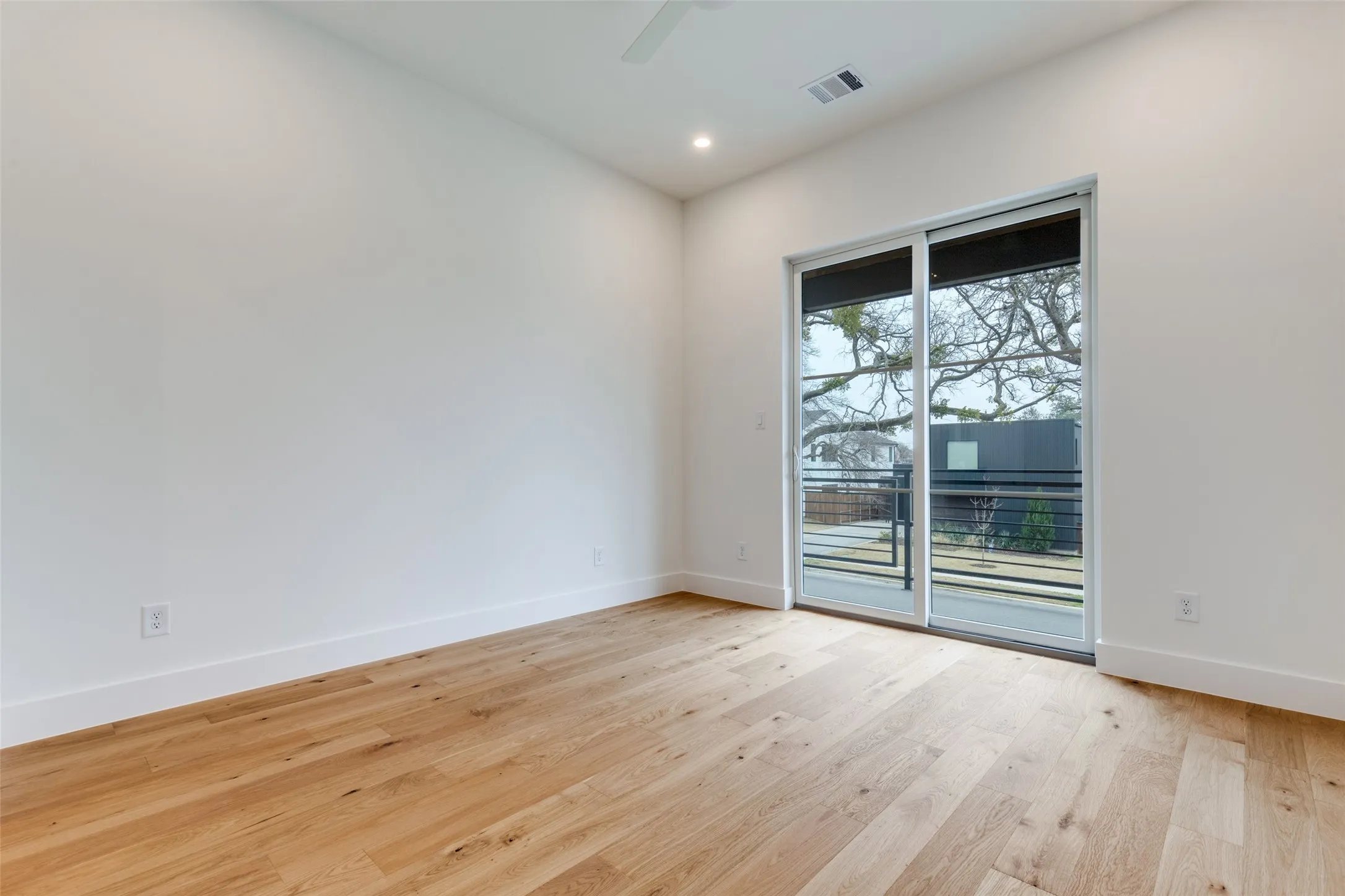Single Family Residence For Sale in Dallas County , 3733 Manana Drive, Dallas, Texas 75220, 5 Bedroom, 6 Bathroom, 2 Garage spaces, 4,696 Sqft, built in 2026, mls#21389332, Real Estate Agent in Dallas, Homes For Sale in Dallas county, Homes For Sale in Dallas, Realtor in Dallas Texas, Real Estate Brokerage Independent Realty Texas, Luminita Cordes Realtor