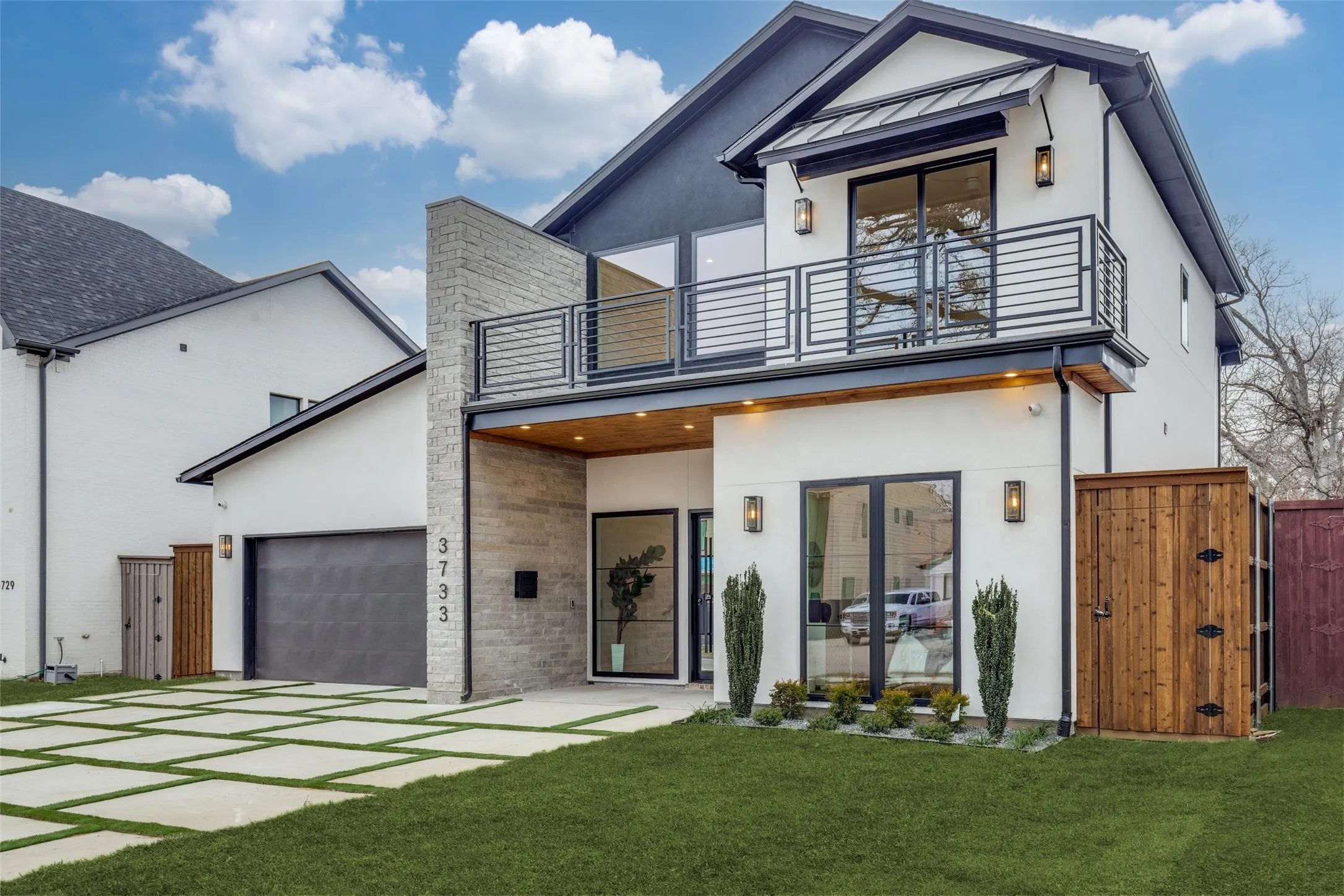 Single Family Residence For Sale in Dallas County , 3733 Manana Drive, Dallas, Texas 75220, 5 Bedroom, 6 Bathroom, 2 Garage spaces, 4,696 Sqft, built in 2026, mls#21389332, Real Estate Agent in Dallas, Homes For Sale in Dallas county, Homes For Sale in Dallas, Realtor in Dallas Texas, Real Estate Brokerage Independent Realty Texas, Luminita Cordes Realtor