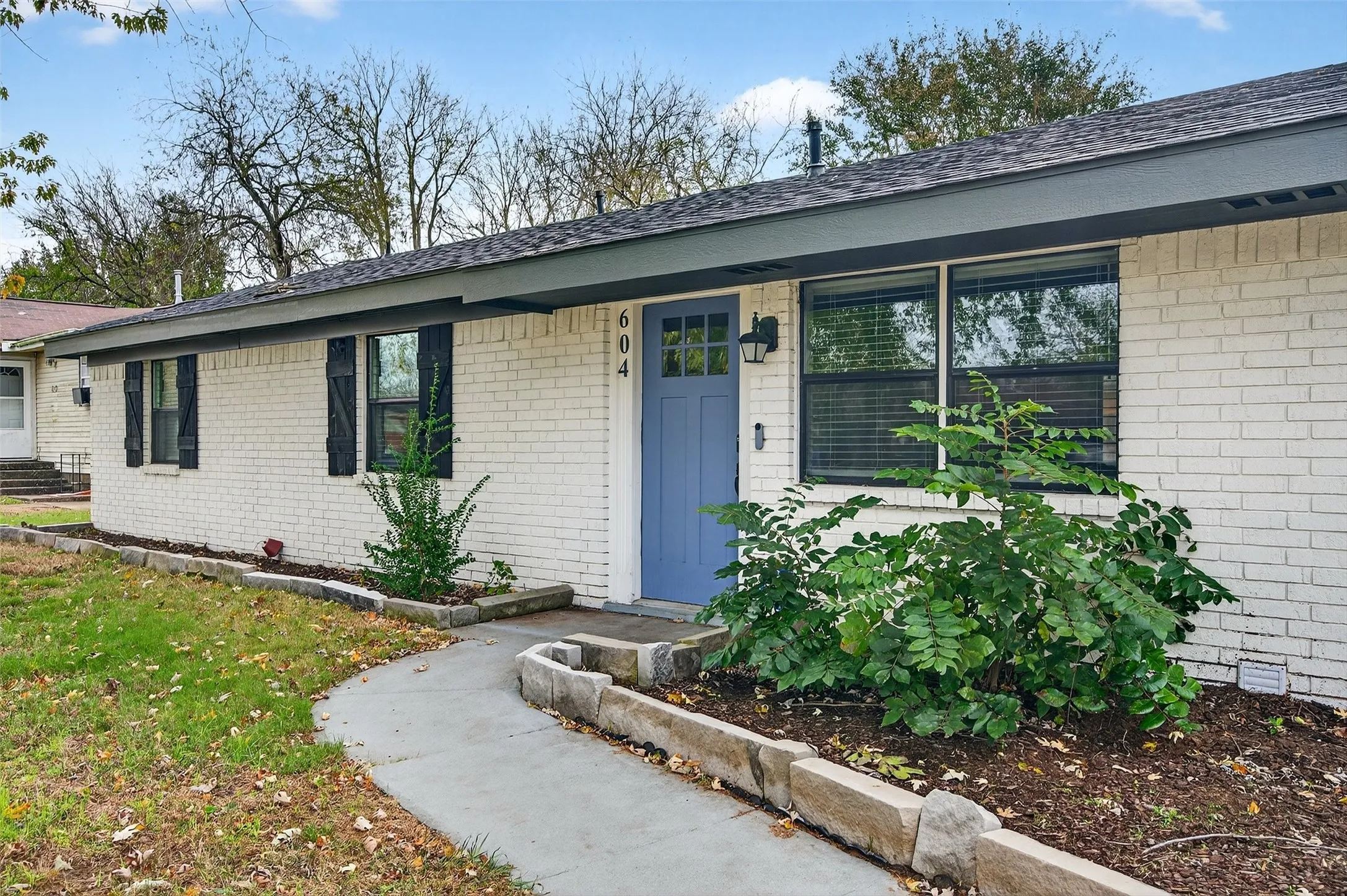 Single Family Residence For Sale in Grayson County , 604 E Summit Street, Sherman, Texas 75090, 4 Bedroom, 3 Bathroom, Garage spaces, 1,482 Sqft, built in 1960, mls#21389353, Real Estate Agent in Sherman, Homes For Sale in Grayson county, Homes For Sale in Sherman, Realtor in Sherman Texas, Real Estate Brokerage Independent Realty Texas, Luminita Cordes Realtor