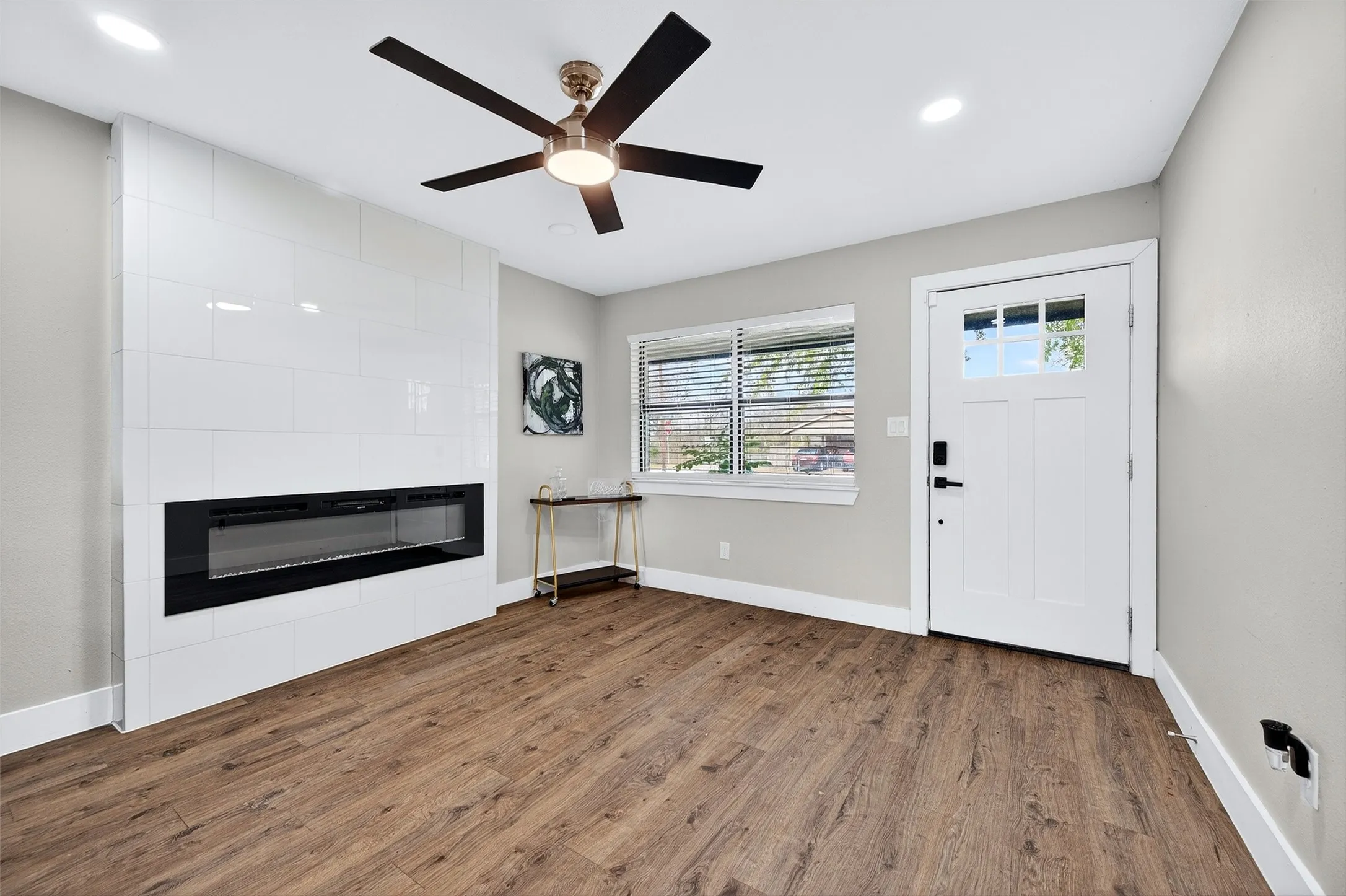 Single Family Residence For Sale in Grayson County , 604 E Summit Street, Sherman, Texas 75090, 4 Bedroom, 3 Bathroom, Garage spaces, 1,482 Sqft, built in 1960, mls#21389353, Real Estate Agent in Sherman, Homes For Sale in Grayson county, Homes For Sale in Sherman, Realtor in Sherman Texas, Real Estate Brokerage Independent Realty Texas, Luminita Cordes Realtor
