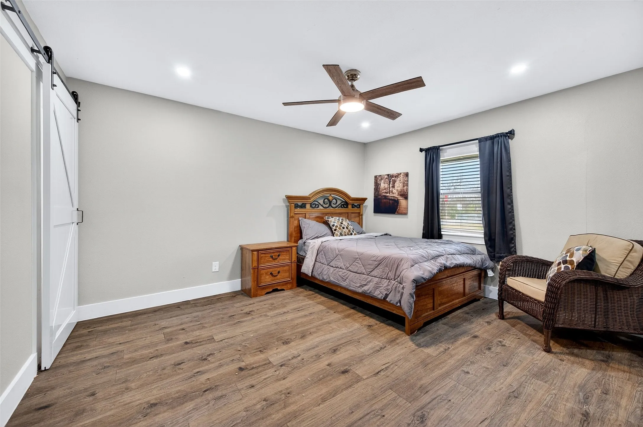 Single Family Residence For Sale in Grayson County , 604 E Summit Street, Sherman, Texas 75090, 4 Bedroom, 3 Bathroom, Garage spaces, 1,482 Sqft, built in 1960, mls#21389353, Real Estate Agent in Sherman, Homes For Sale in Grayson county, Homes For Sale in Sherman, Realtor in Sherman Texas, Real Estate Brokerage Independent Realty Texas, Luminita Cordes Realtor