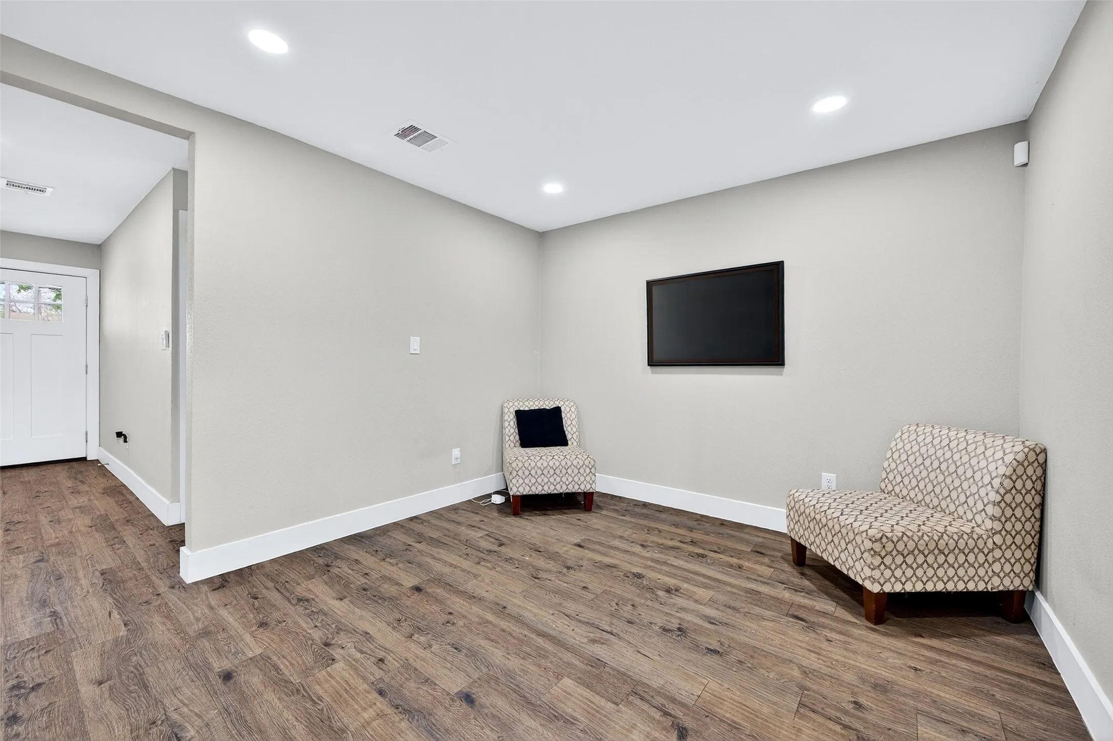 Single Family Residence For Sale in Grayson County , 604 E Summit Street, Sherman, Texas 75090, 4 Bedroom, 3 Bathroom, Garage spaces, 1,482 Sqft, built in 1960, mls#21389353, Real Estate Agent in Sherman, Homes For Sale in Grayson county, Homes For Sale in Sherman, Realtor in Sherman Texas, Real Estate Brokerage Independent Realty Texas, Luminita Cordes Realtor