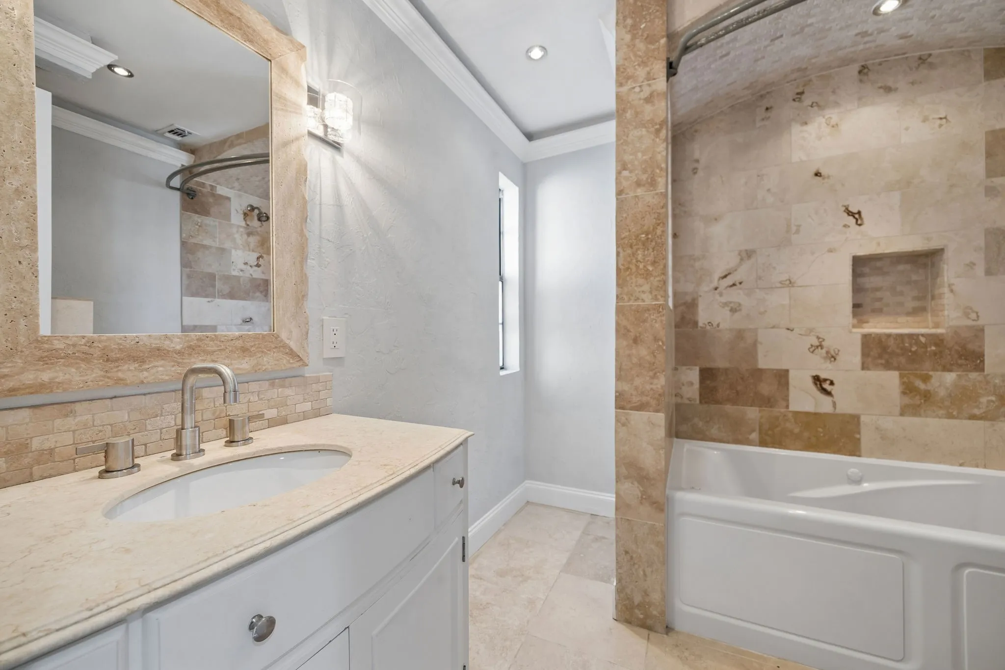 Condominium For Rent in Dallas County , 5100 Verde Valley Lane 143, Dallas, Texas 75254, 2 Bedroom, 2 Bathroom, Garage spaces, 1,013 Sqft, built in 1982, mls#21388932, Real Estate Agent in Dallas, Homes For Rent in Dallas county, Homes For Rent in Dallas, Realtor in Dallas Texas, Real Estate Brokerage Independent Realty Texas, Luminita Cordes Realtor
