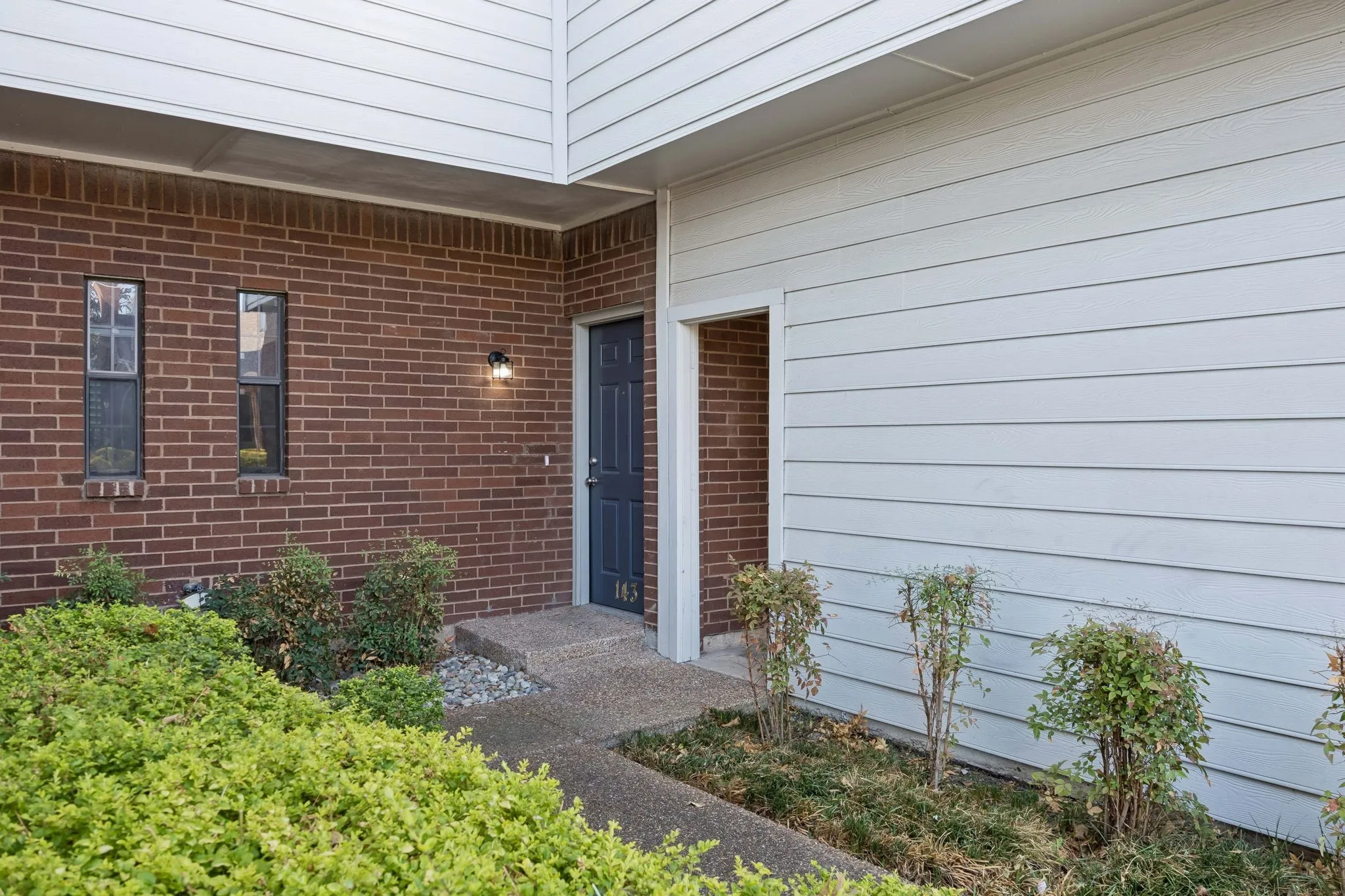 Condominium For Rent in Dallas County , 5100 Verde Valley Lane 143, Dallas, Texas 75254, 2 Bedroom, 2 Bathroom, Garage spaces, 1,013 Sqft, built in 1982, mls#21388932, Real Estate Agent in Dallas, Homes For Rent in Dallas county, Homes For Rent in Dallas, Realtor in Dallas Texas, Real Estate Brokerage Independent Realty Texas, Luminita Cordes Realtor