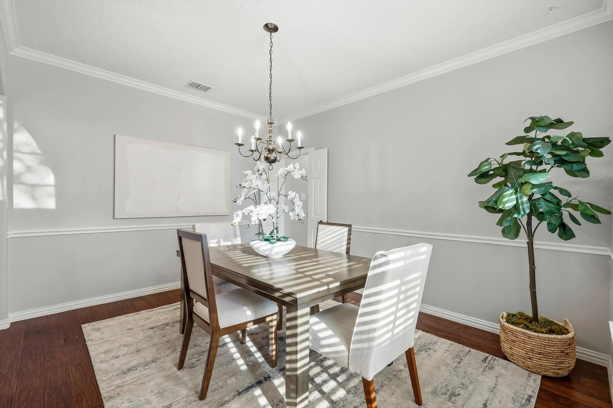 Crown molding and chair rail detailing