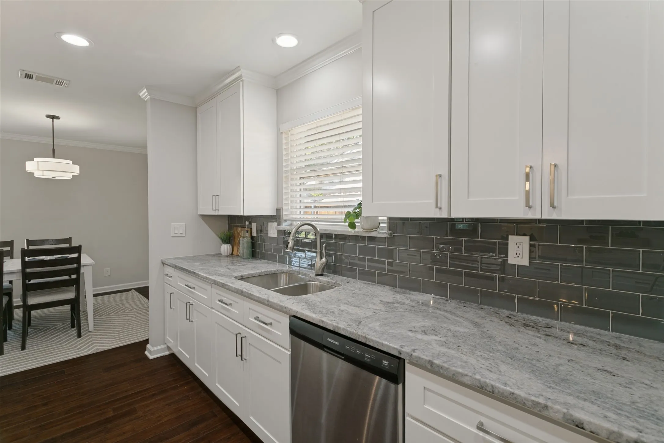 Single Family Residence For Sale in Dallas County , 1728 Mapleton Drive, Dallas, Texas 75228, 4 Bedroom, 2 Bathroom, 2 Garage spaces, 2,142 Sqft, built in 1961, mls#21388979, Real Estate Agent in Dallas, Homes For Sale in Dallas county, Homes For Sale in Dallas, Realtor in Dallas Texas, Real Estate Brokerage Independent Realty Texas, Luminita Cordes Realtor