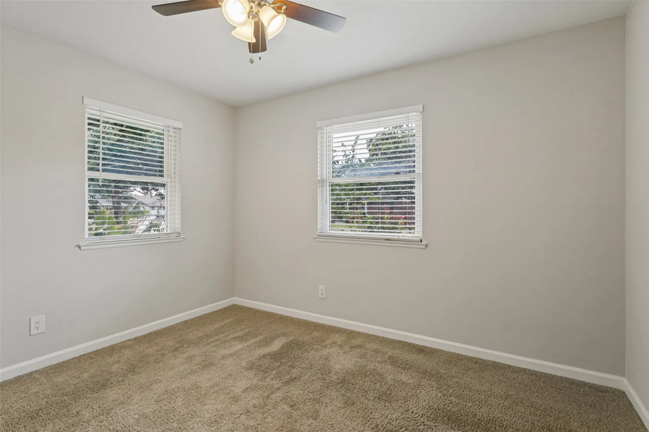 Single Family Residence For Sale in Dallas County , 1728 Mapleton Drive, Dallas, Texas 75228, 4 Bedroom, 2 Bathroom, 2 Garage spaces, 2,142 Sqft, built in 1961, mls#21388979, Real Estate Agent in Dallas, Homes For Sale in Dallas county, Homes For Sale in Dallas, Realtor in Dallas Texas, Real Estate Brokerage Independent Realty Texas, Luminita Cordes Realtor