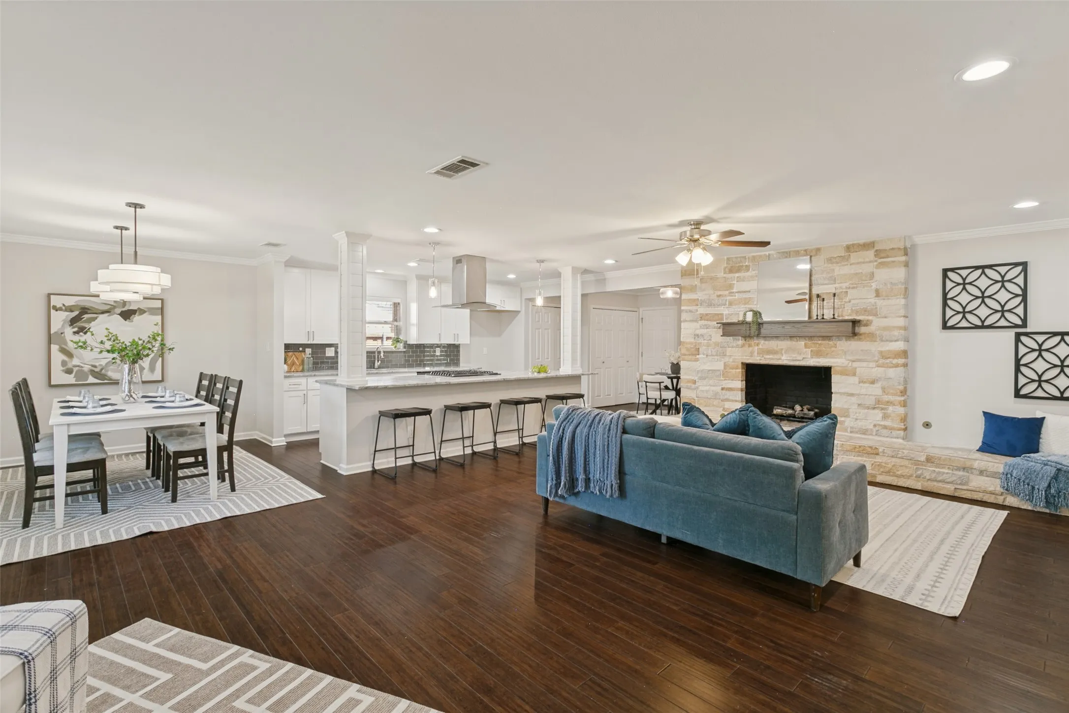 Single Family Residence For Sale in Dallas County , 1728 Mapleton Drive, Dallas, Texas 75228, 4 Bedroom, 2 Bathroom, 2 Garage spaces, 2,142 Sqft, built in 1961, mls#21388979, Real Estate Agent in Dallas, Homes For Sale in Dallas county, Homes For Sale in Dallas, Realtor in Dallas Texas, Real Estate Brokerage Independent Realty Texas, Luminita Cordes Realtor