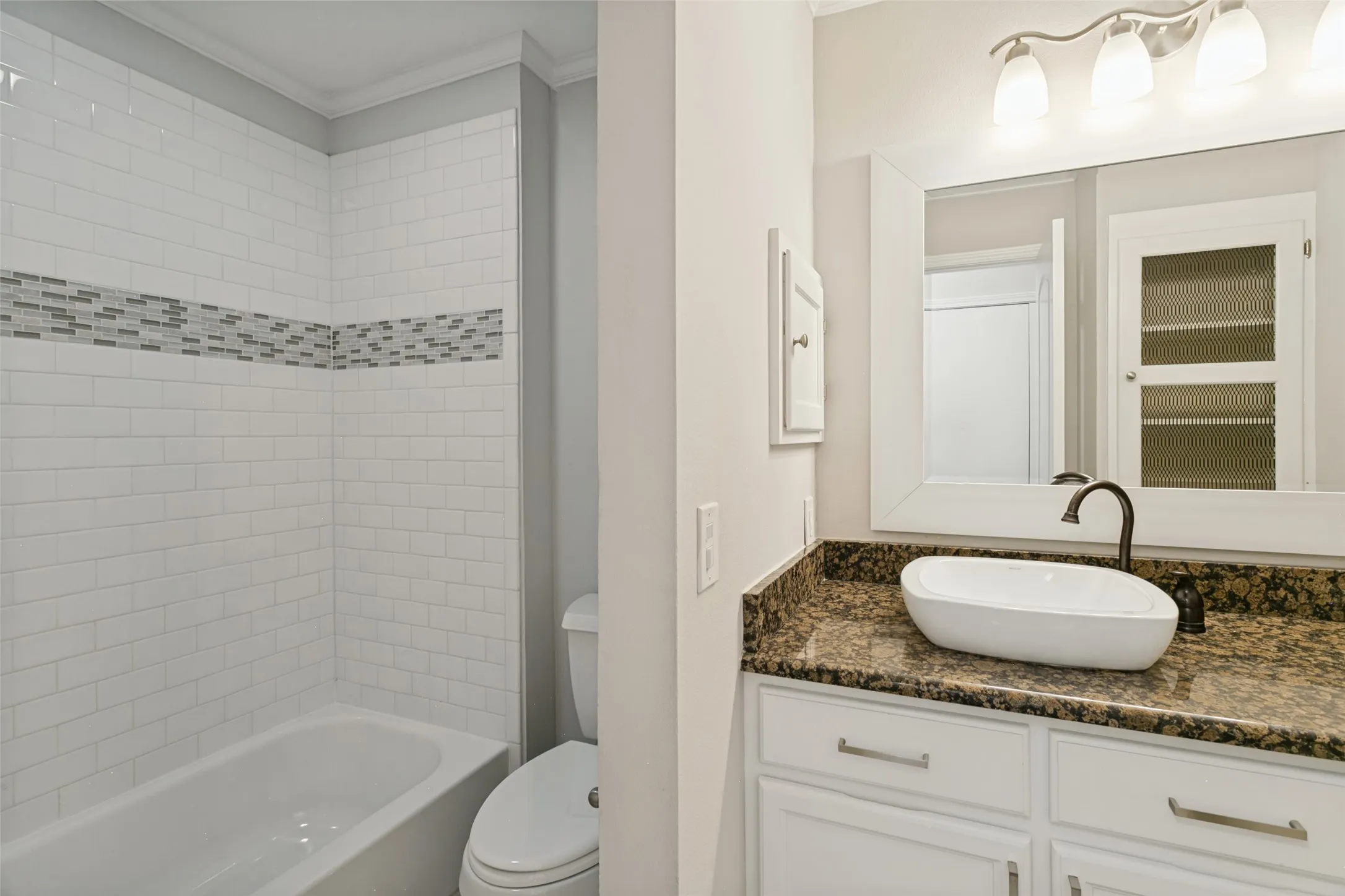 Single Family Residence For Sale in Dallas County , 1728 Mapleton Drive, Dallas, Texas 75228, 4 Bedroom, 2 Bathroom, 2 Garage spaces, 2,142 Sqft, built in 1961, mls#21388979, Real Estate Agent in Dallas, Homes For Sale in Dallas county, Homes For Sale in Dallas, Realtor in Dallas Texas, Real Estate Brokerage Independent Realty Texas, Luminita Cordes Realtor