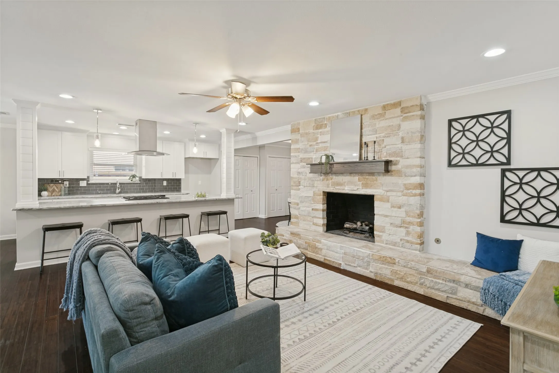 Single Family Residence For Sale in Dallas County , 1728 Mapleton Drive, Dallas, Texas 75228, 4 Bedroom, 2 Bathroom, 2 Garage spaces, 2,142 Sqft, built in 1961, mls#21388979, Real Estate Agent in Dallas, Homes For Sale in Dallas county, Homes For Sale in Dallas, Realtor in Dallas Texas, Real Estate Brokerage Independent Realty Texas, Luminita Cordes Realtor