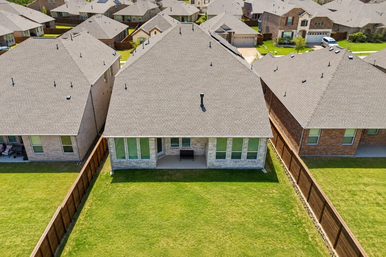 Single Family Residence For Sale in Dallas County , 3617 Swan Shadow, Mesquite, Texas 75181, 5 Bedroom, 4 Bathroom, 2 Garage spaces, 3,275 Sqft, built in 2024, mls#21389177, Real Estate Agent in Mesquite, Homes For Sale in Dallas county, Homes For Sale in Mesquite, Realtor in Mesquite Texas, Real Estate Brokerage Independent Realty Texas, Luminita Cordes Realtor