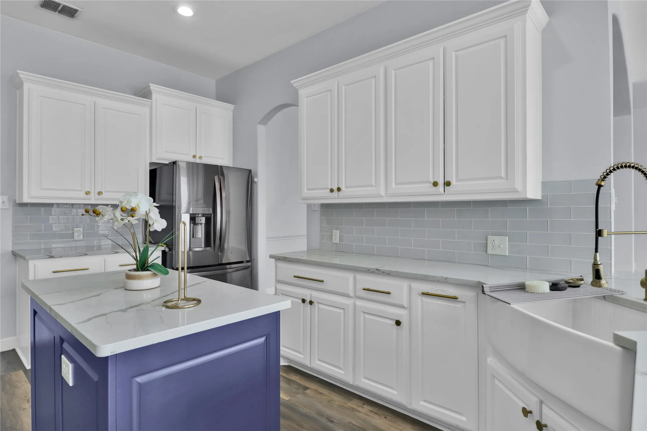 Island and tile backsplash.