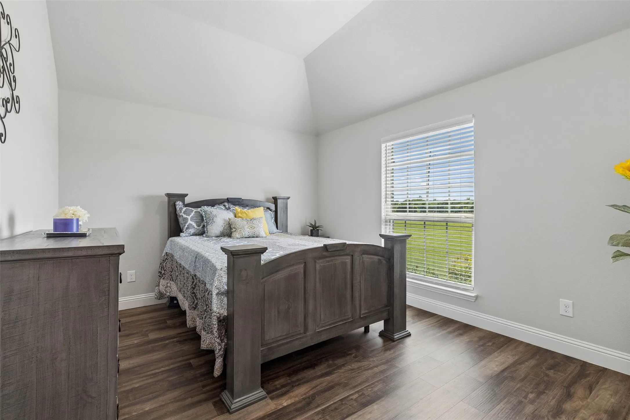 Single Family Residence For Sale in Collin County , 6925 County Road 469, Mc Kinney, Texas 75071, 4 Bedroom, 2 Bathroom, 2 Garage spaces, 2,449 Sqft, built in 2019, mls#21388464, Real Estate Agent in Mc Kinney, Homes For Sale in Collin county, Homes For Sale in Mc Kinney, Realtor in Mc Kinney Texas, Real Estate Brokerage Independent Realty Texas, Luminita Cordes Realtor