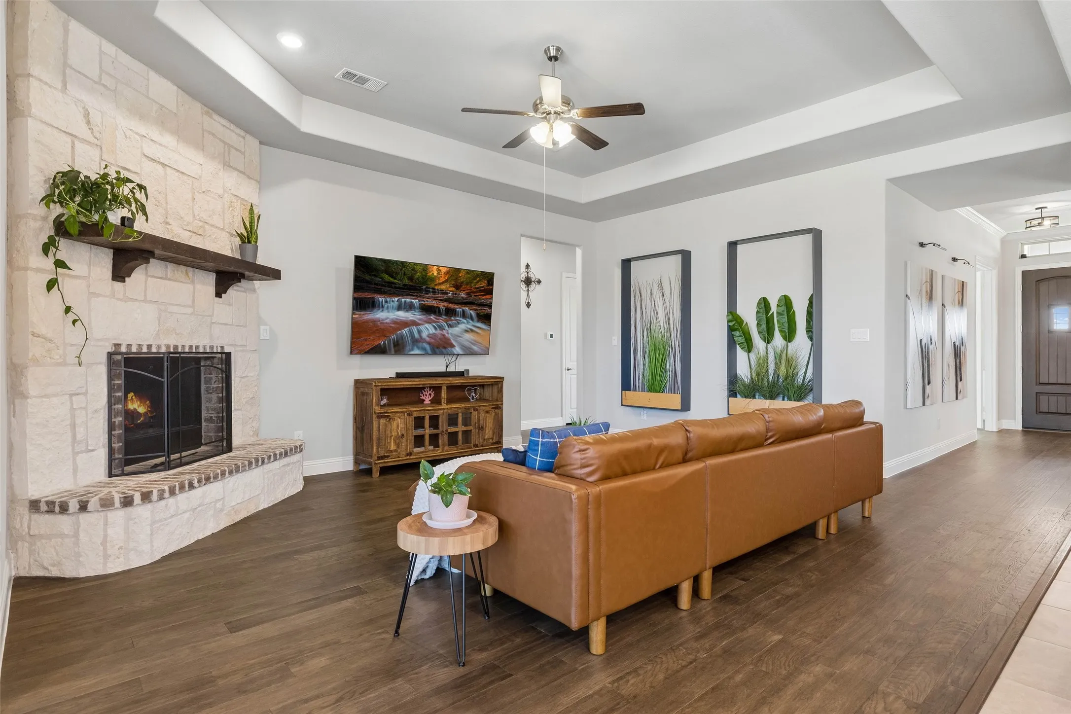 Single Family Residence For Sale in Collin County , 6925 County Road 469, Mc Kinney, Texas 75071, 4 Bedroom, 2 Bathroom, 2 Garage spaces, 2,449 Sqft, built in 2019, mls#21388464, Real Estate Agent in Mc Kinney, Homes For Sale in Collin county, Homes For Sale in Mc Kinney, Realtor in Mc Kinney Texas, Real Estate Brokerage Independent Realty Texas, Luminita Cordes Realtor