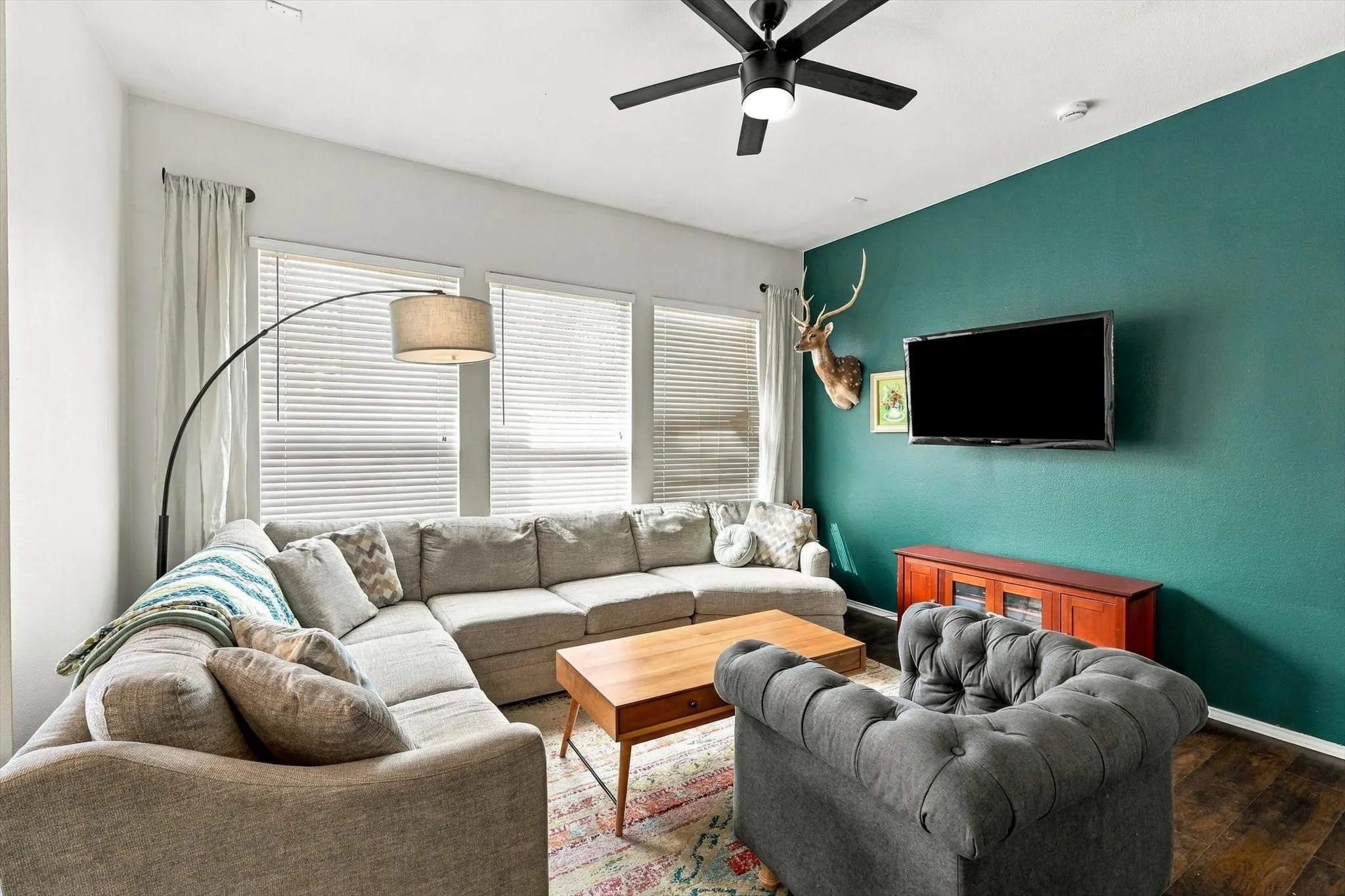 Recessed lighting, wood-finish flooring, and a ceiling​​‌​​​​‌​​‌‌​‌‌​​​‌‌​‌​‌​‌​​​‌​​ fan