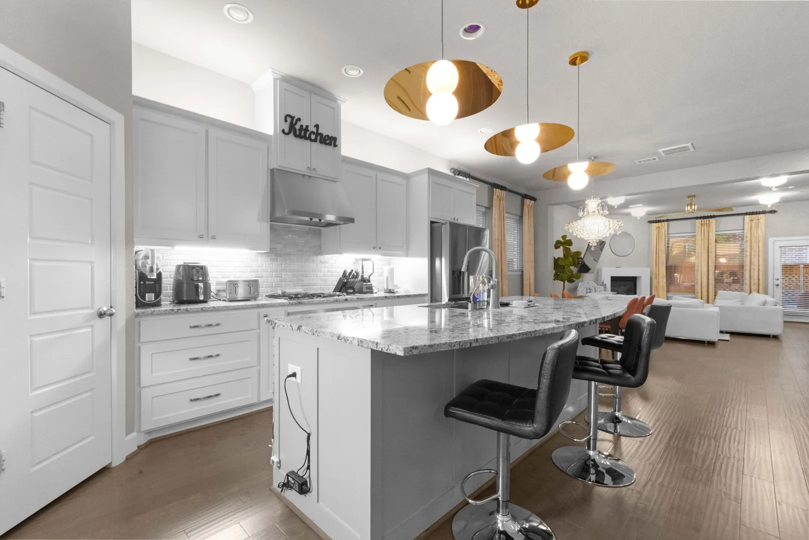 Single Family Residence For Sale in Collin County , 5417 Harbour Road, Richardson, Texas 75082, 4 Bedroom, 4 Bathroom, 2 Garage spaces, 2,930 Sqft, built in 2016, mls#21389391, Real Estate Agent in Richardson, Homes For Sale in Collin county, Homes For Sale in Richardson, Realtor in Richardson Texas, Real Estate Brokerage Independent Realty Texas, Luminita Cordes Realtor