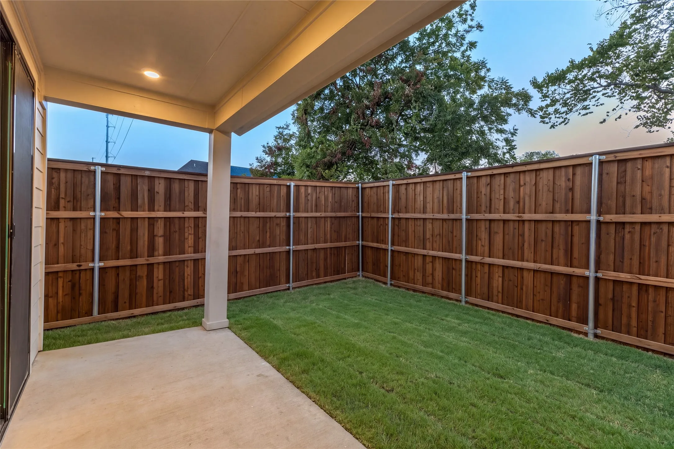 Single Family Residence For Sale in Dallas County , 433 Cleaves Street, Dallas, Texas 75203, 4 Bedroom, 3 Bathroom, 2 Garage spaces, 2,400 Sqft, built in 2026, mls#21389427, Real Estate Agent in Dallas, Homes For Sale in Dallas county, Homes For Sale in Dallas, Realtor in Dallas Texas, Real Estate Brokerage Independent Realty Texas, Luminita Cordes Realtor