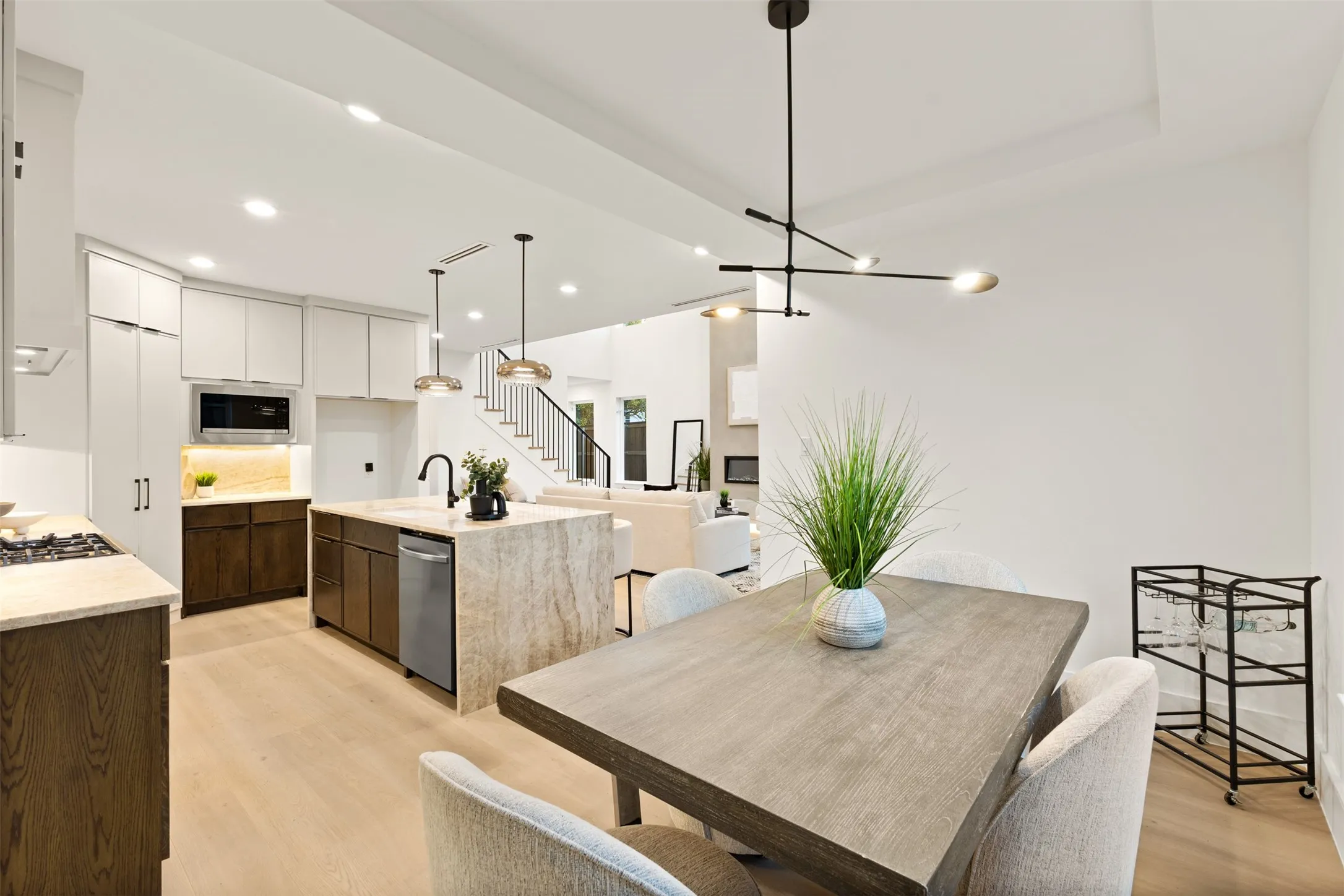 Single Family Residence For Sale in Dallas County , 433 Cleaves Street, Dallas, Texas 75203, 4 Bedroom, 3 Bathroom, 2 Garage spaces, 2,400 Sqft, built in 2026, mls#21389427, Real Estate Agent in Dallas, Homes For Sale in Dallas county, Homes For Sale in Dallas, Realtor in Dallas Texas, Real Estate Brokerage Independent Realty Texas, Luminita Cordes Realtor