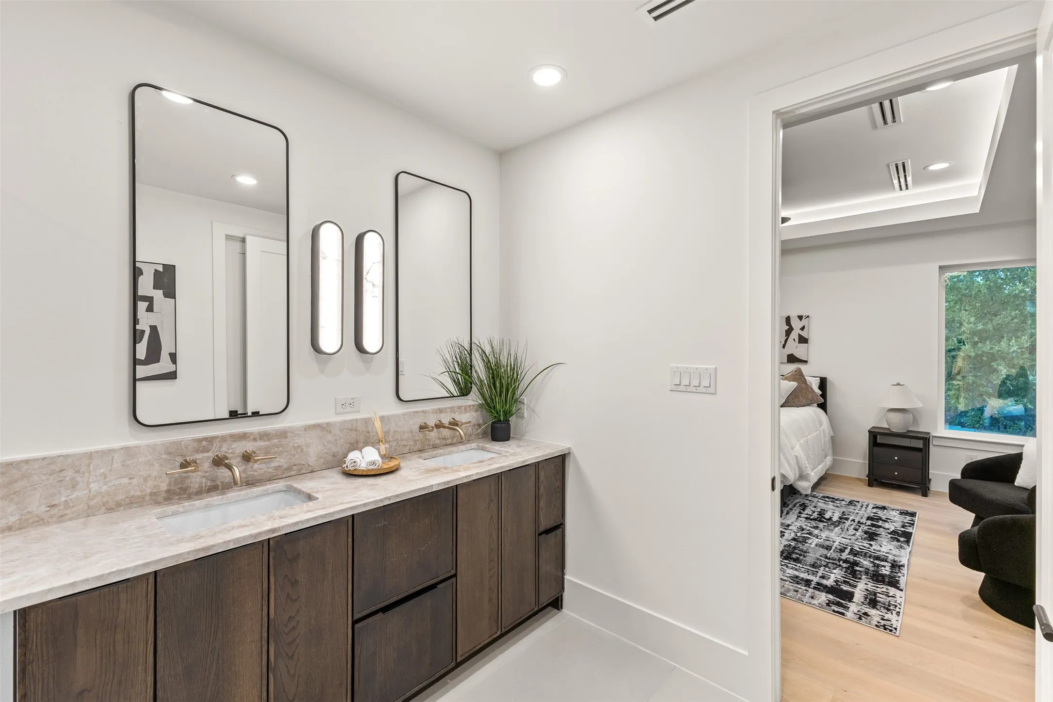 Single Family Residence For Sale in Dallas County , 433 Cleaves Street, Dallas, Texas 75203, 4 Bedroom, 3 Bathroom, 2 Garage spaces, 2,400 Sqft, built in 2026, mls#21389427, Real Estate Agent in Dallas, Homes For Sale in Dallas county, Homes For Sale in Dallas, Realtor in Dallas Texas, Real Estate Brokerage Independent Realty Texas, Luminita Cordes Realtor