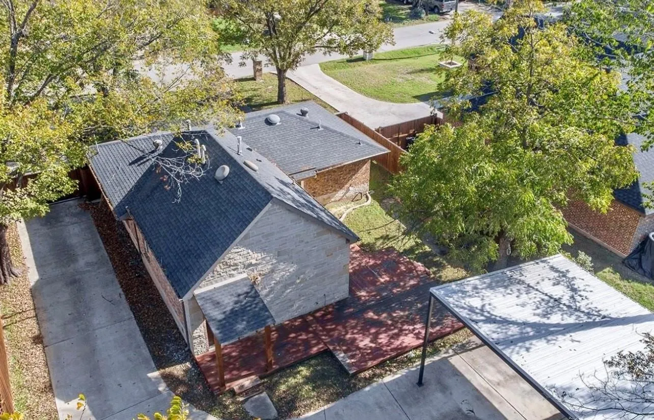 Single Family Residence For Sale in Dallas County , 1111 Ervin Lane, Mesquite, Texas 75149, 3 Bedroom, 2 Bathroom, Garage spaces, 1,150 Sqft, built in 1954, mls#21388529, Real Estate Agent in Mesquite, Homes For Sale in Dallas county, Homes For Sale in Mesquite, Realtor in Mesquite Texas, Real Estate Brokerage Independent Realty Texas, Luminita Cordes Realtor