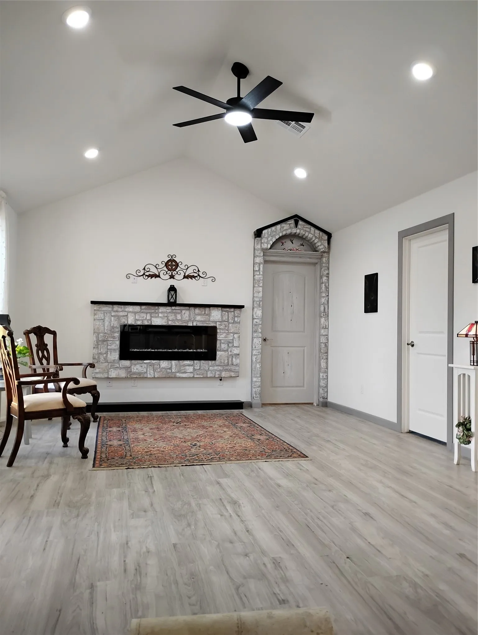 Single Family Residence For Sale in Van Zandt County , 1999 County Road 3103, Edgewood, Texas 75117, 3 Bedroom, 2 Bathroom, Garage spaces, 1,300 Sqft, built in 2025, mls#21389371, Real Estate Agent in Edgewood, Homes For Sale in Van Zandt county, Homes For Sale in Edgewood, Realtor in Edgewood Texas, Real Estate Brokerage Independent Realty Texas, Luminita Cordes Realtor