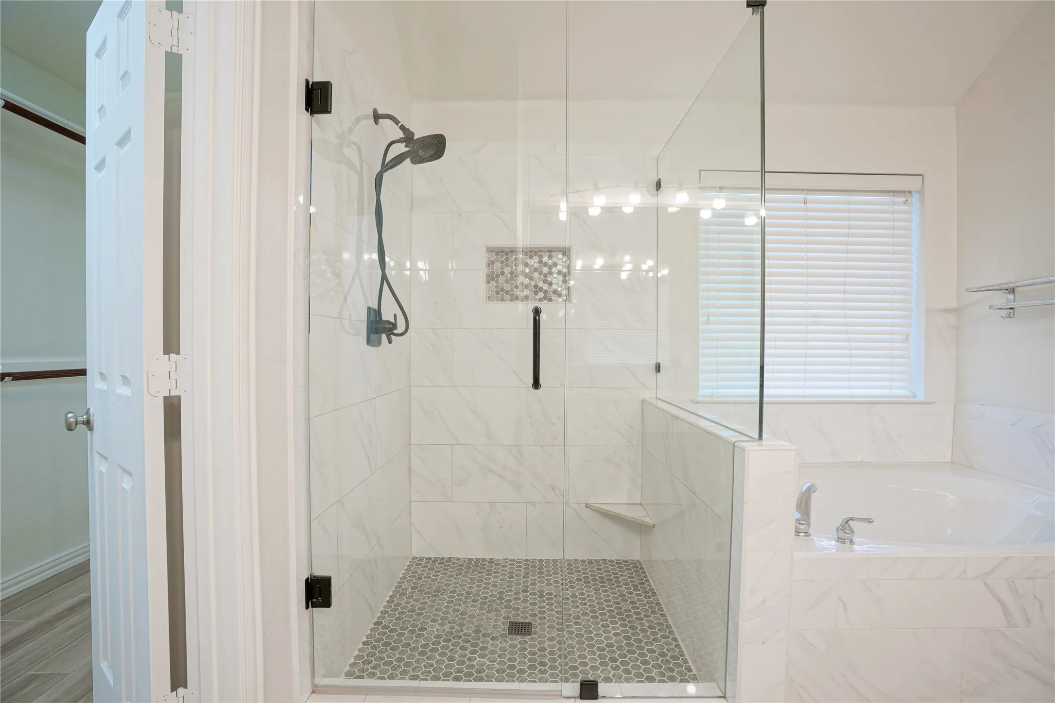 Single Family Residence For Rent in Denton County , 1659 Granite Rapids Drive, Frisco, Texas 75036, 4 Bedroom, 3 Bathroom, 2 Garage spaces, 2,613 Sqft, built in 2001, mls#21389434, Real Estate Agent in Frisco, Homes For Rent in Denton county, Homes For Rent in Frisco, Realtor in Frisco Texas, Real Estate Brokerage Independent Realty Texas, Luminita Cordes Realtor